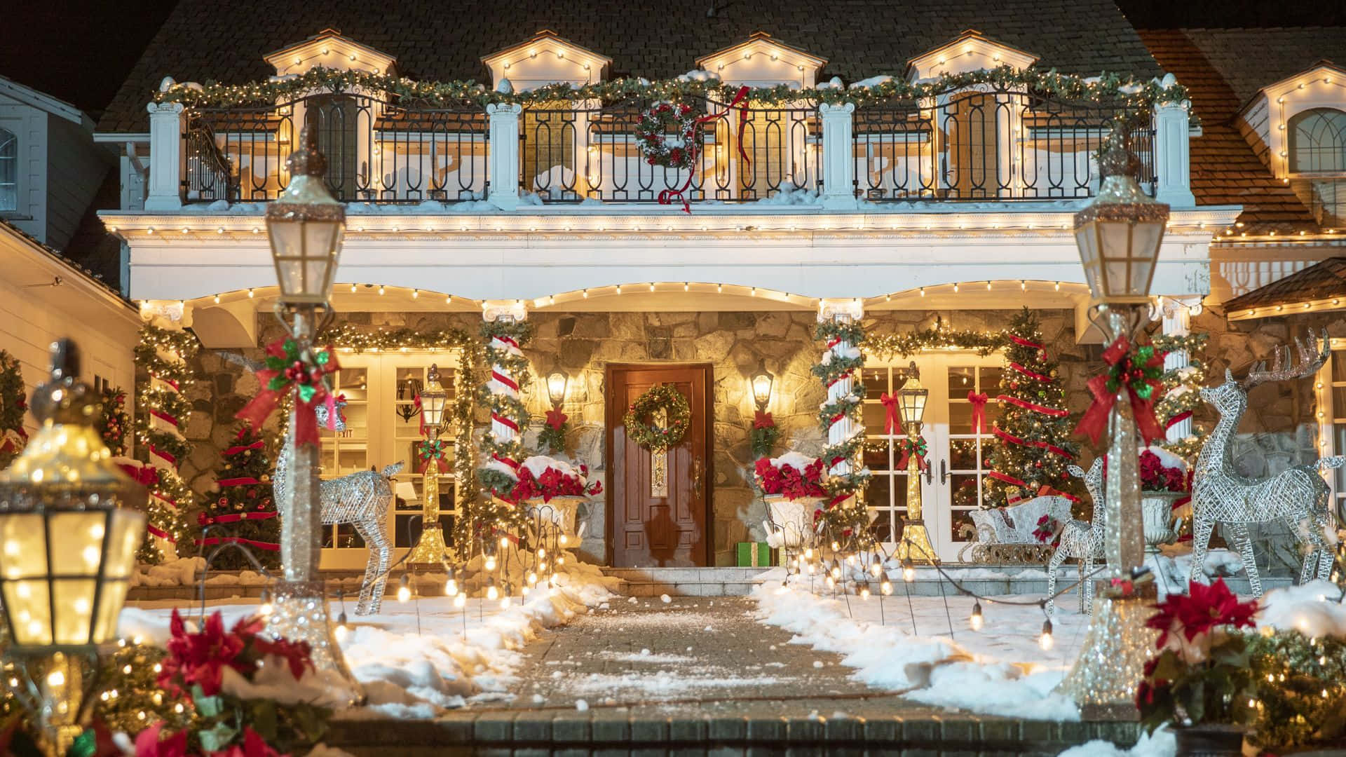 1920x1080 Download A House Decorated For Christmas With Lights And Decorations Wallpaper