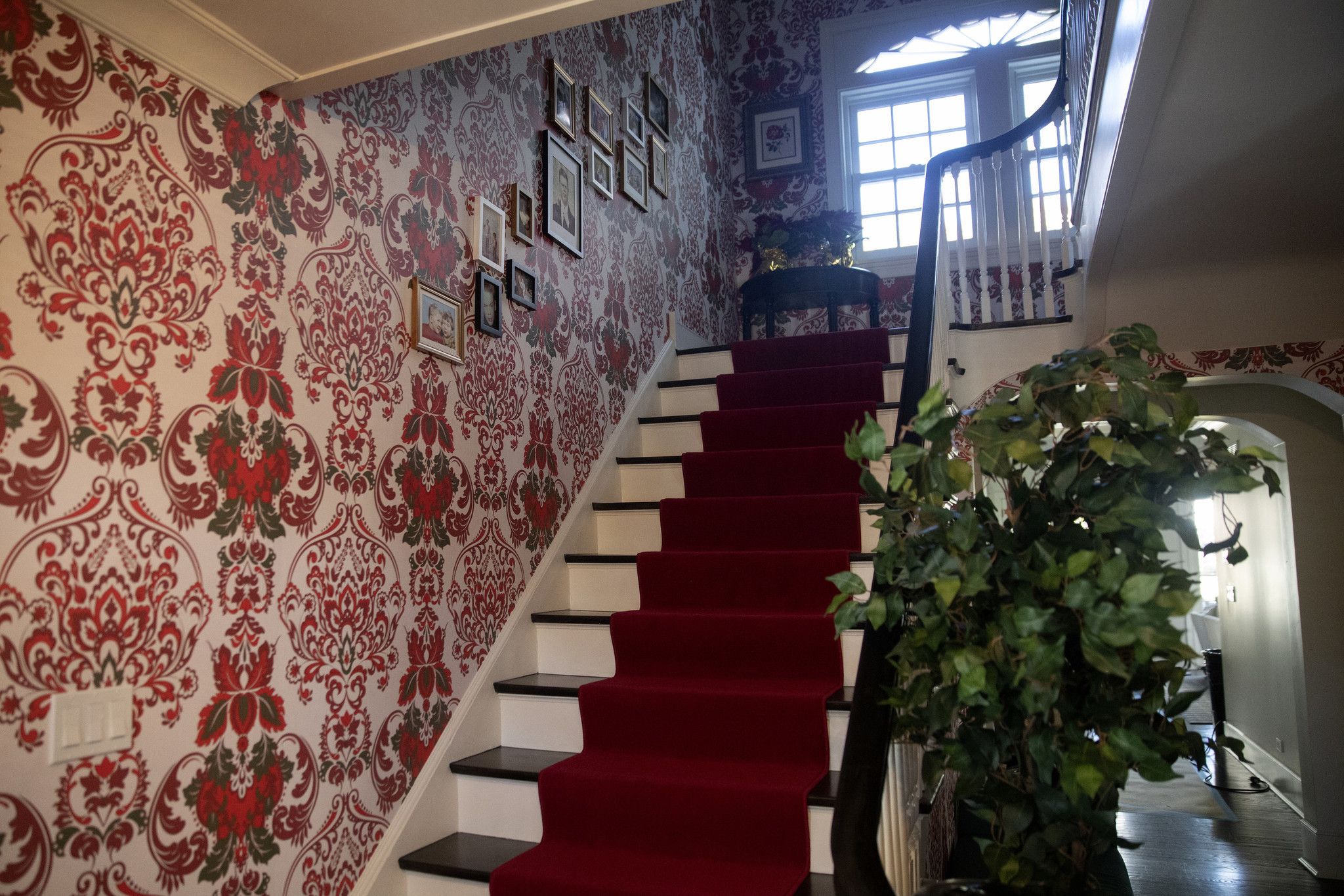 2048x1365 Stay in Winnetka's 'Home Alone' house this season through Airbnb and encounter booby traps, mac and cheese, and a tarantula