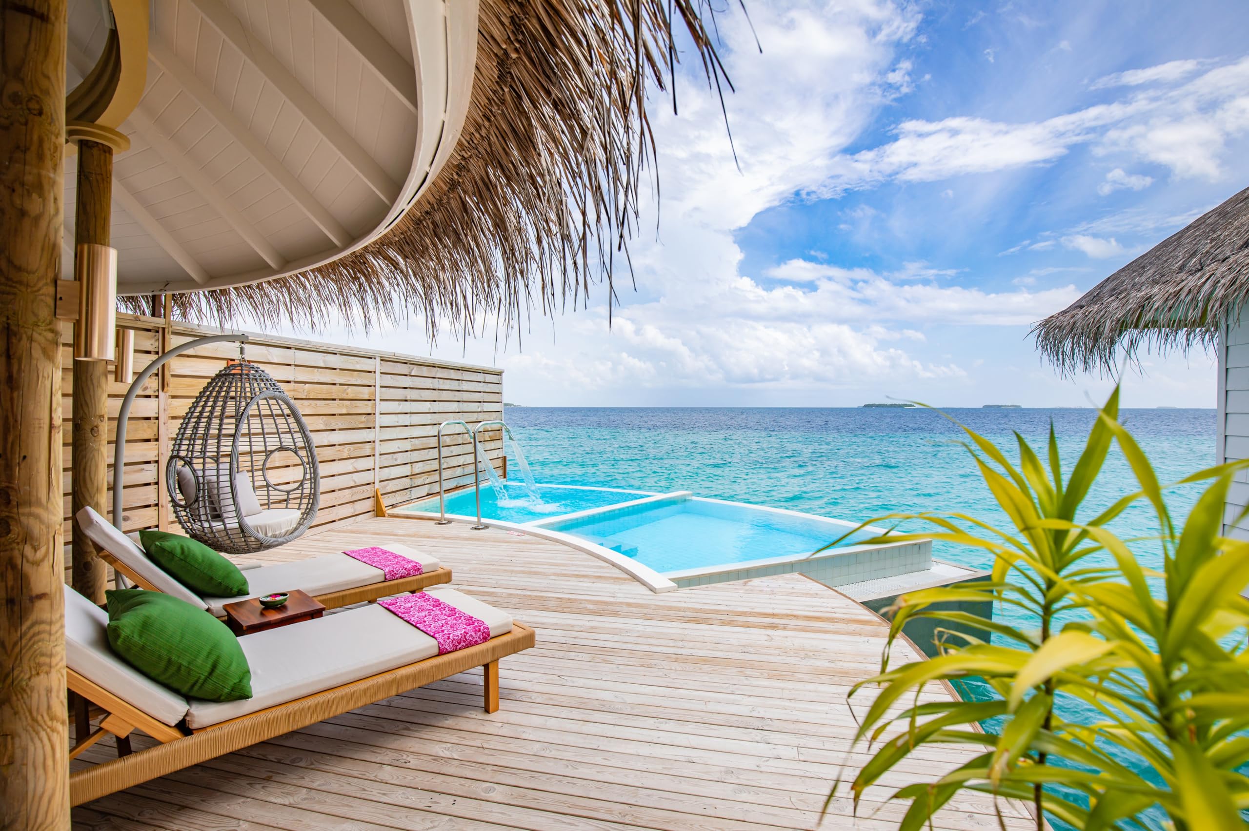 2560x1704 Amazon.com : chnywork 10x6.5ft Tropical Resort Backdrop Water Villa Terrace Sun Beds Chairs Luxury Pool Hotel Blue Ocean Background Summer Holiday Travel Party Decorations Photo Booth Studios Props Wallpaper
