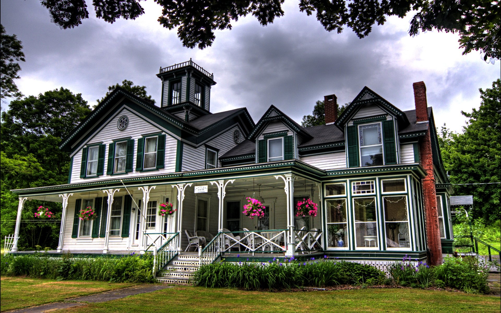 1920x1200 Victorian House Wallpaper