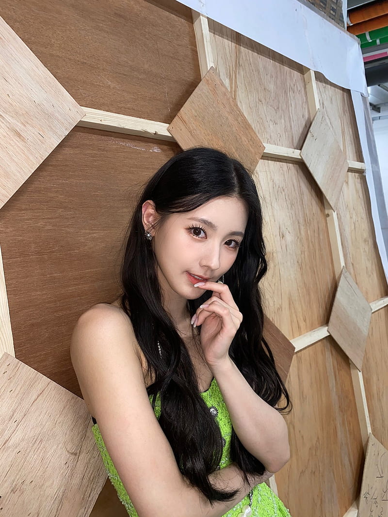 800x1067 Miyeon, Blackpink, Cho Miyeon, G Idle, G Idle, Gidle, Idle, Korea, Kpop, HD Phone Wallpaper