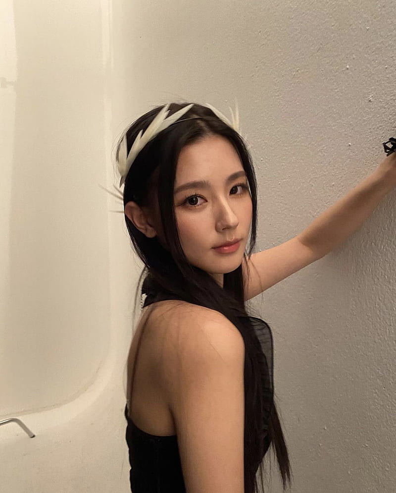 800x995 Miyeon, blackpink, korea, ahri, cho miyeon, kpop, idle, gidle, kda, g idle, HD phone wallpaper
