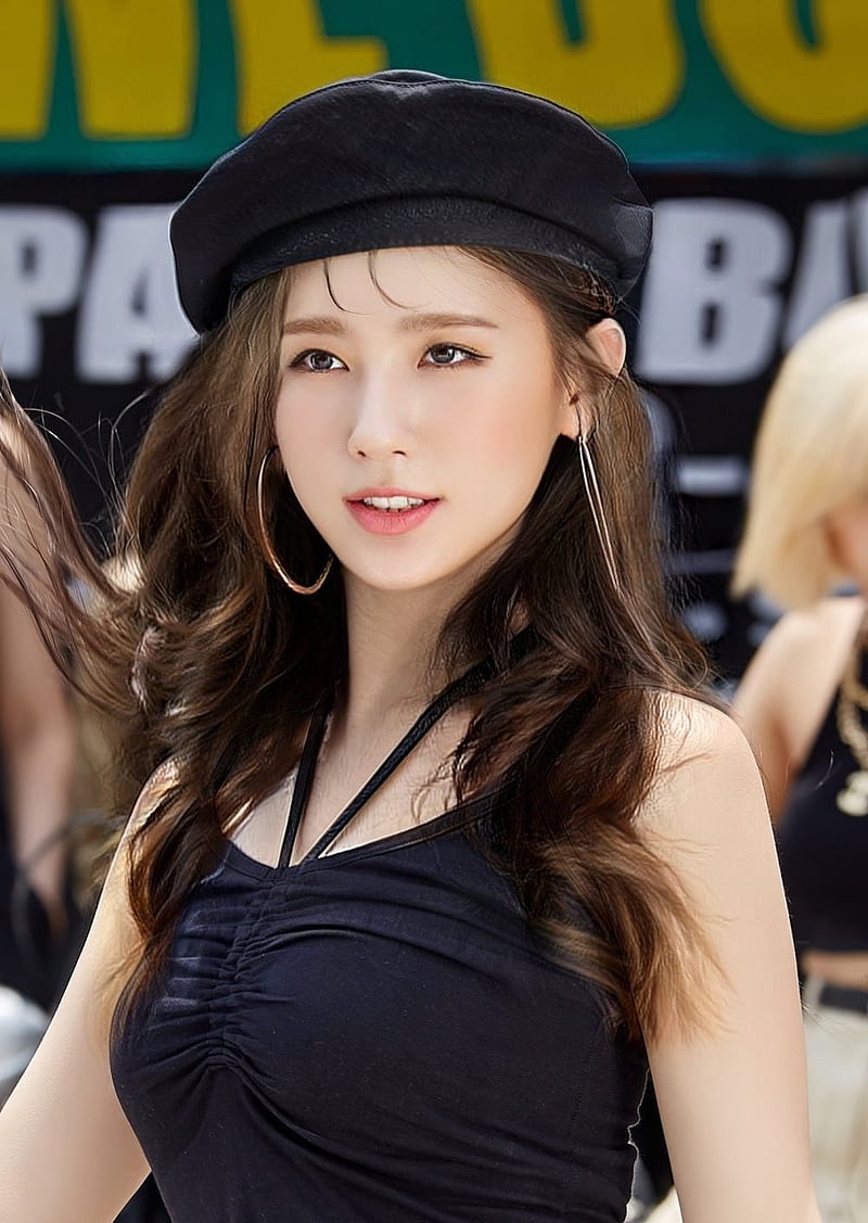 800x1127 Miyeon, Cho Miyeon, Cube Entertainment, G Idle, G Idle, Gidle, Idle, Korea, Kpop, HD Phone Wallpaper