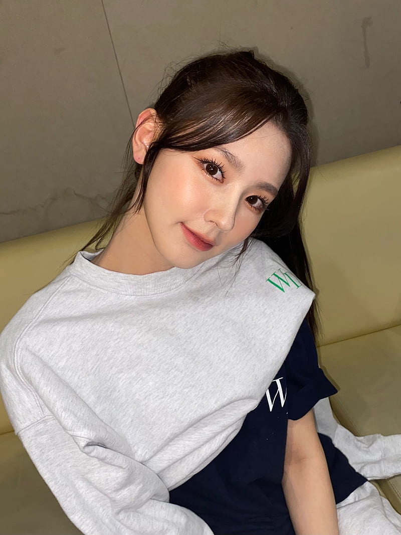800x1067 Miyeon, Ahri, Blackpink, Cho Miyeon, G Idle, Gidle, Idle, K Da, Kda, Korea, Kpop, HD Phone Wallpaper