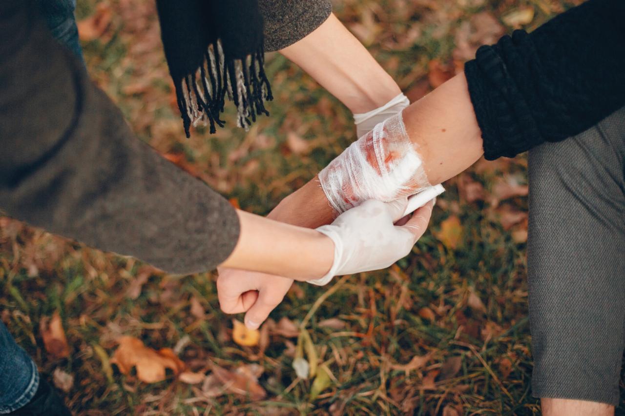 1280x853 Finding Purpose Through Helping Others in Emergencies