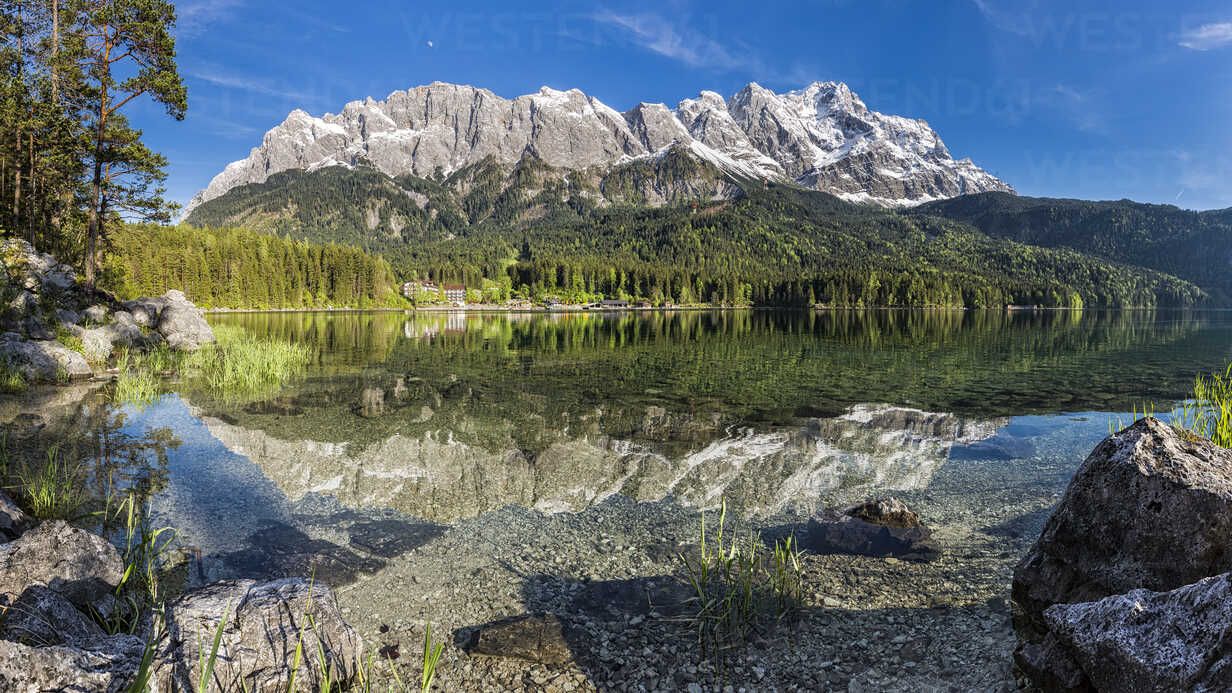 1232x693 Germany, Bavaria, Garmisch Partenkirchen, Grainau, Wetterstein Mountains, Zugspitze With Lake Eibsee