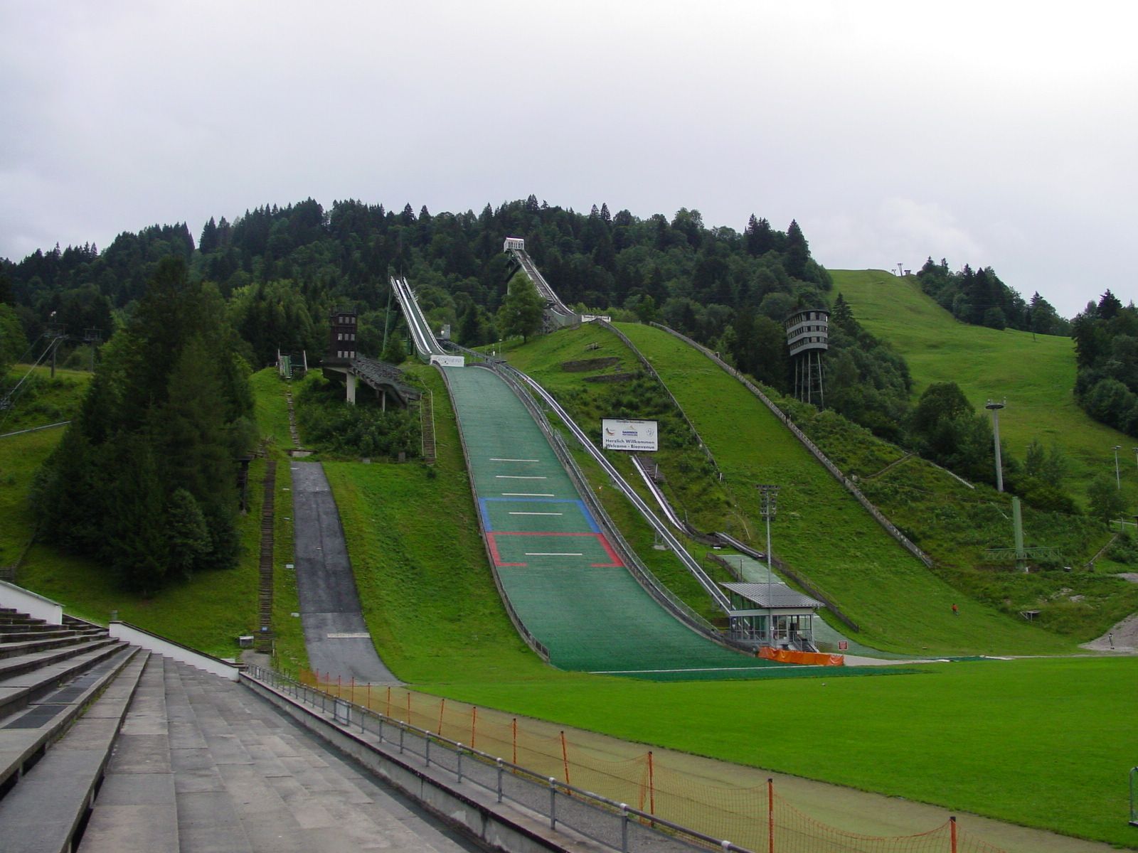 1600x1200 Garmisch