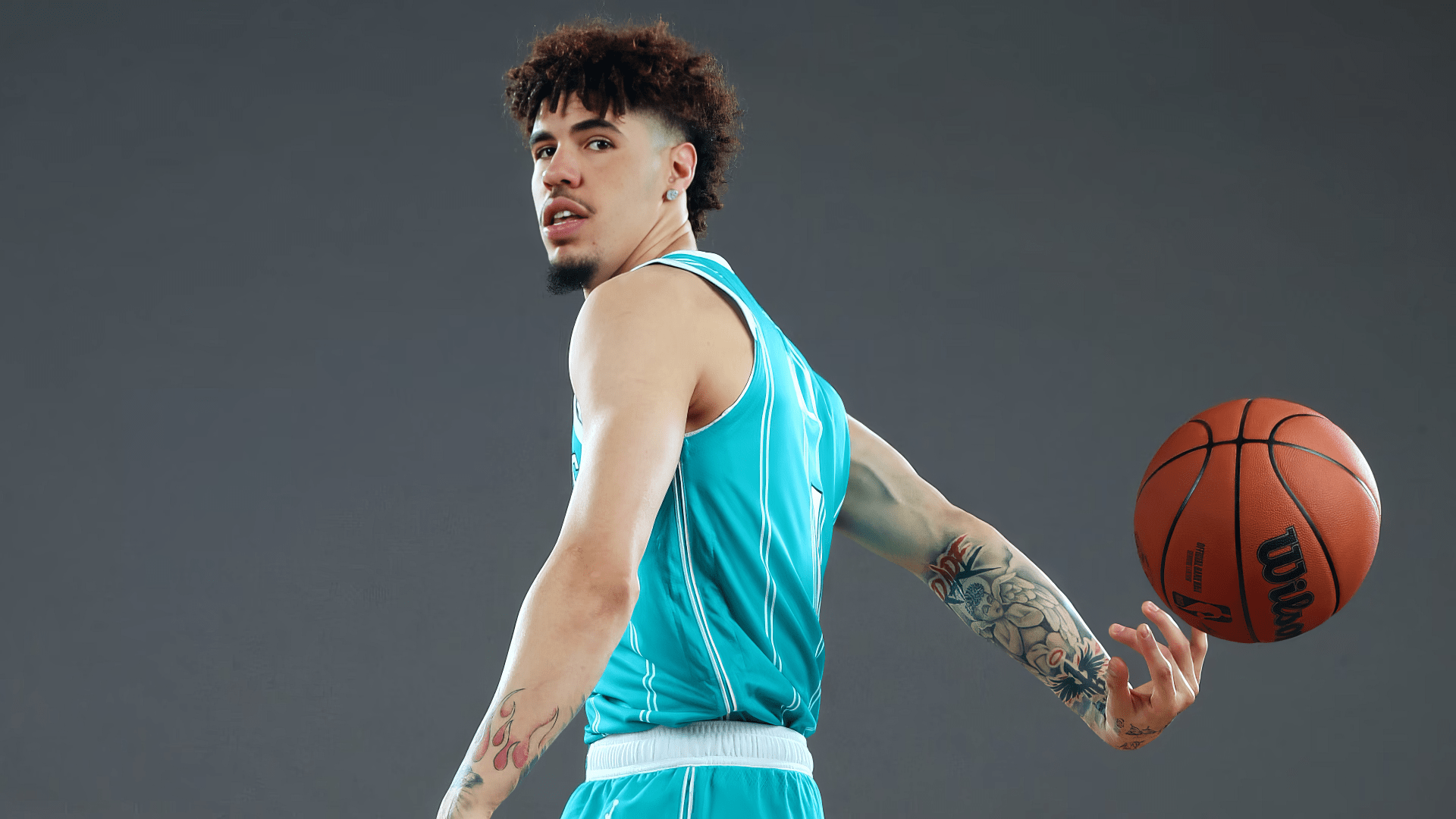 1920x1080 LaMelo Ball: Hornets HD Wallpaper Now!