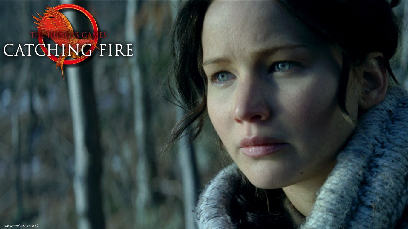 1366x768 under the small umbrella: The Hunger Games Fire wallpaper