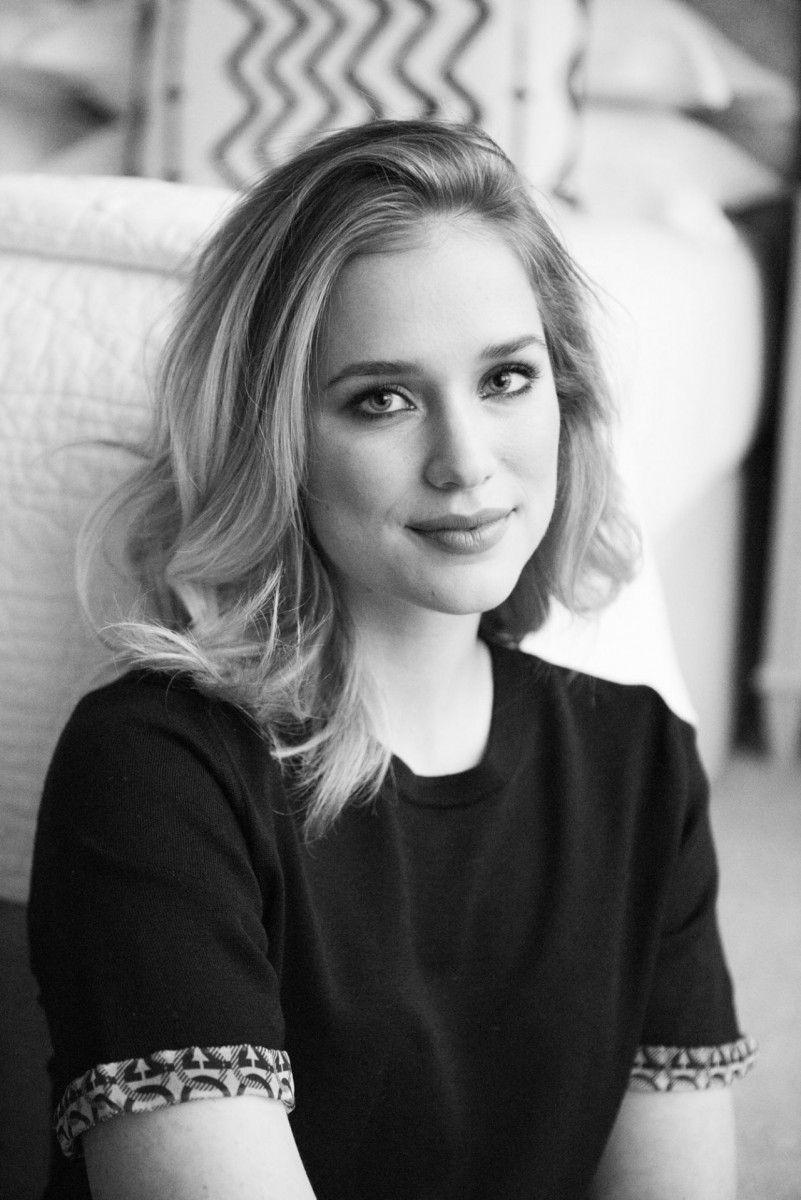 801x1200 Elizabeth LaiL. Elizabeth lail, Elizabeth, Medium length hair styles