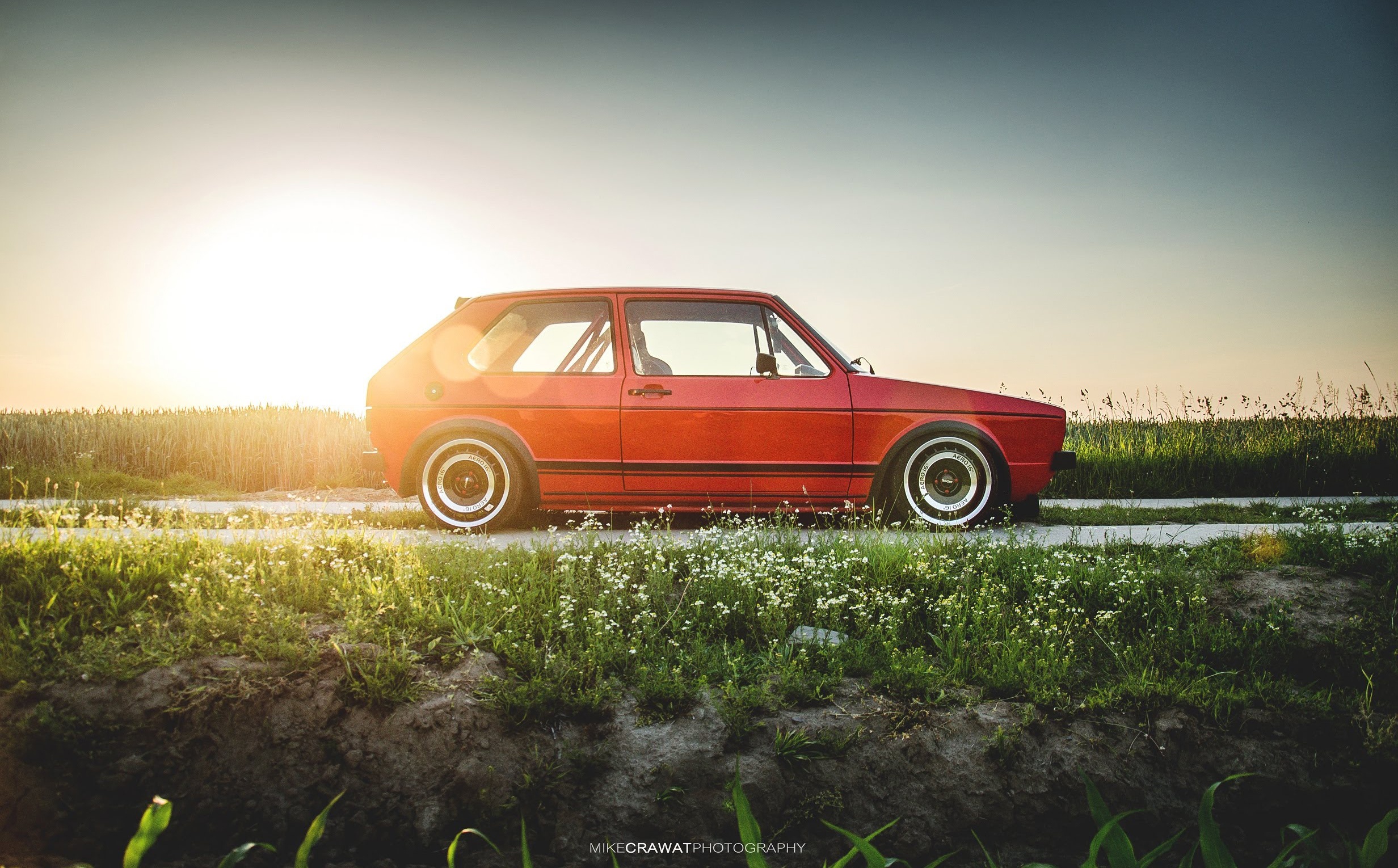 2464x1530 Wallpaper machine, auto, the sun, sunset, red, Volkswagen, old, side view for mobile and desktop, section volkswagen, resolution 2464x1530