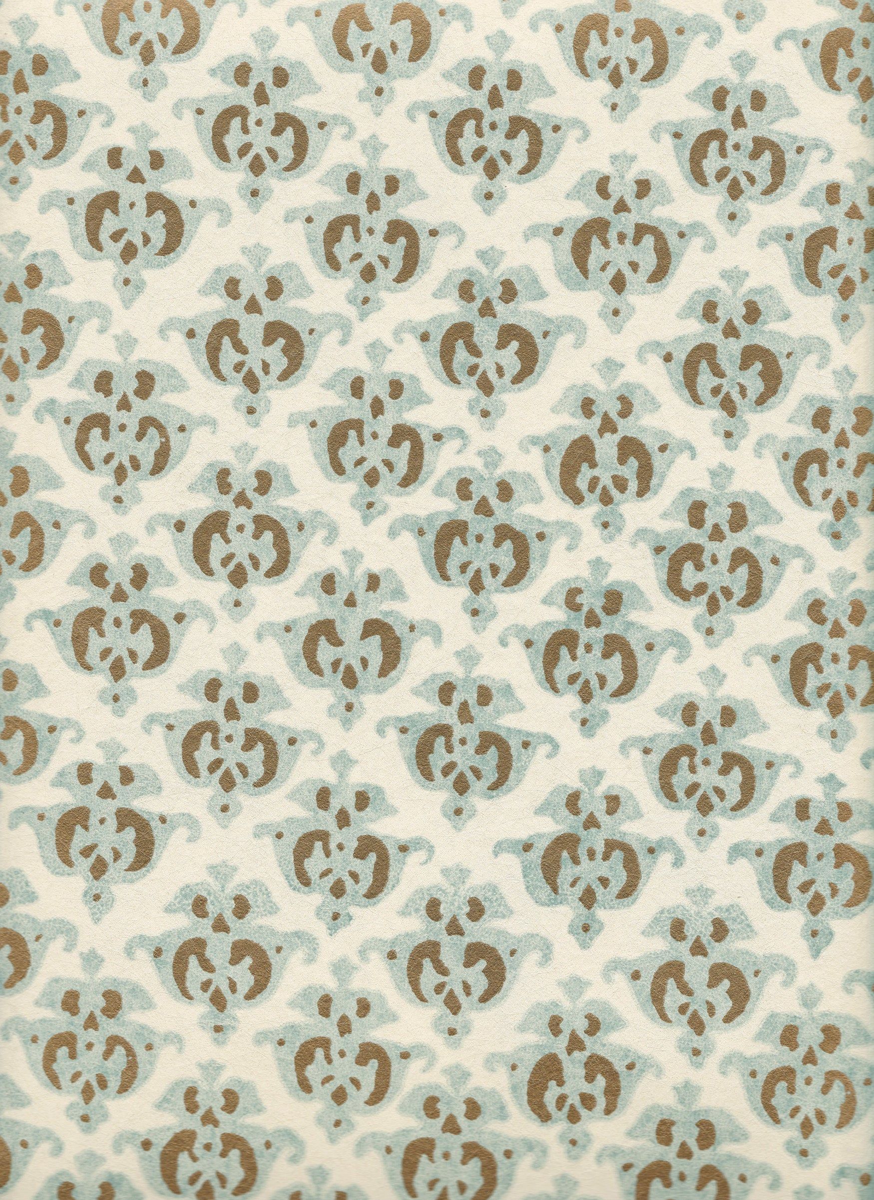 1750x2402 Quatrefoil Extra Wide Wallpaper