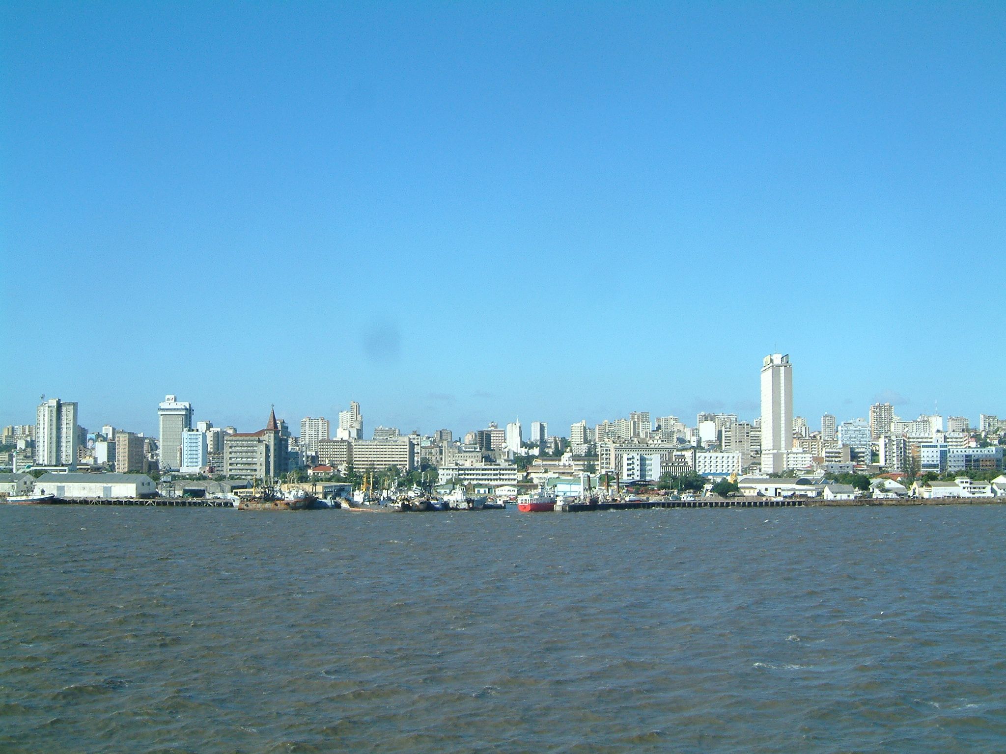 2048x1536 Maputo skyline from cruiseship East Africa
