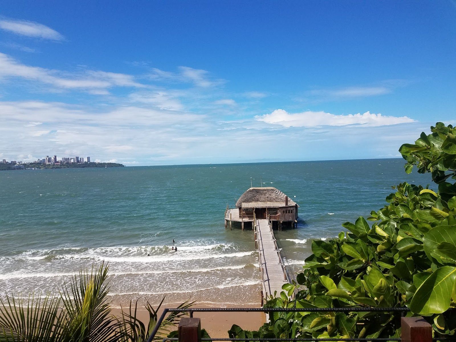 1600x1200 Maputo Bay
