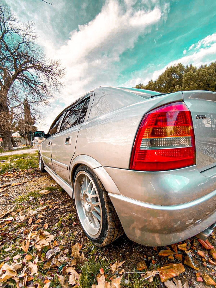 900x1200 Opel Astra G Wallpaper (German Tank)
