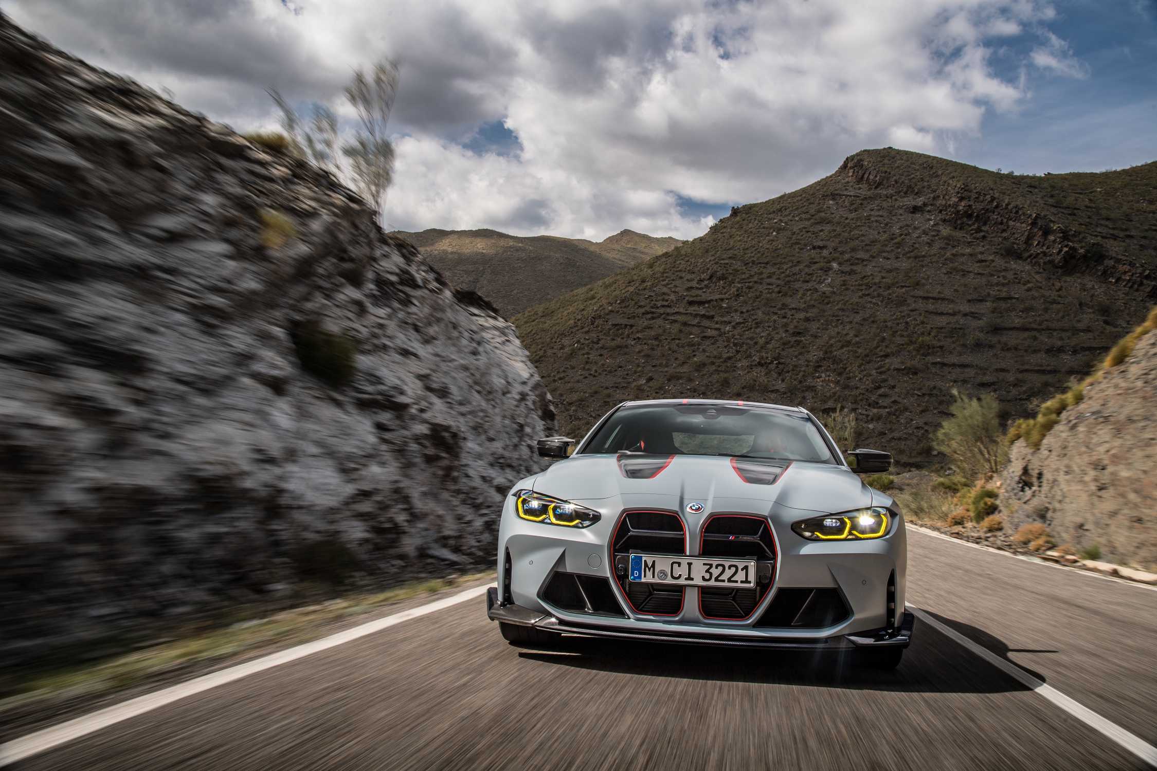 2250x1500 The New BMW M4 CSL