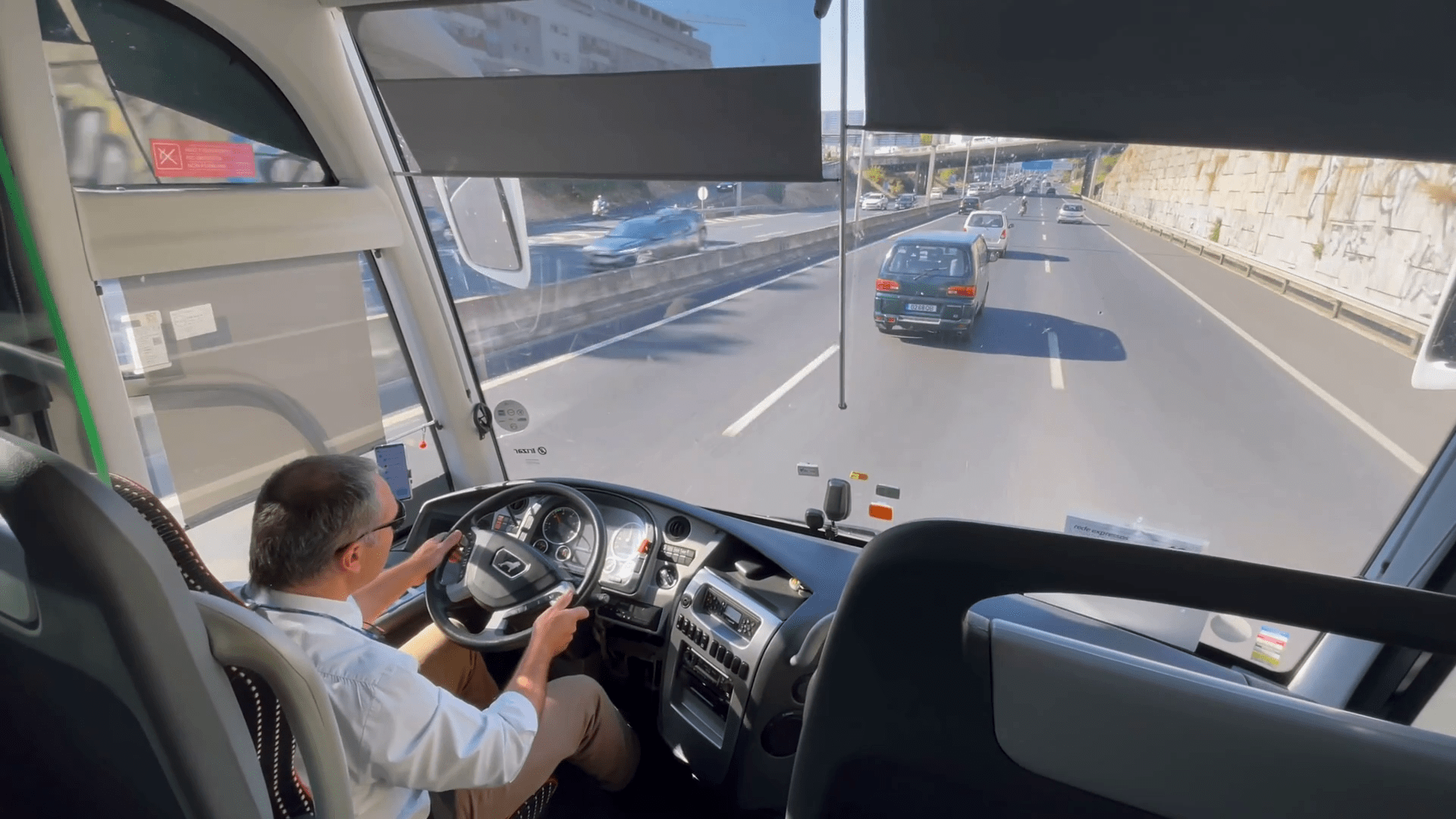 Bus Driver Wallpapers - Top Free Bus Driver Backgrounds - WallpaperAccess