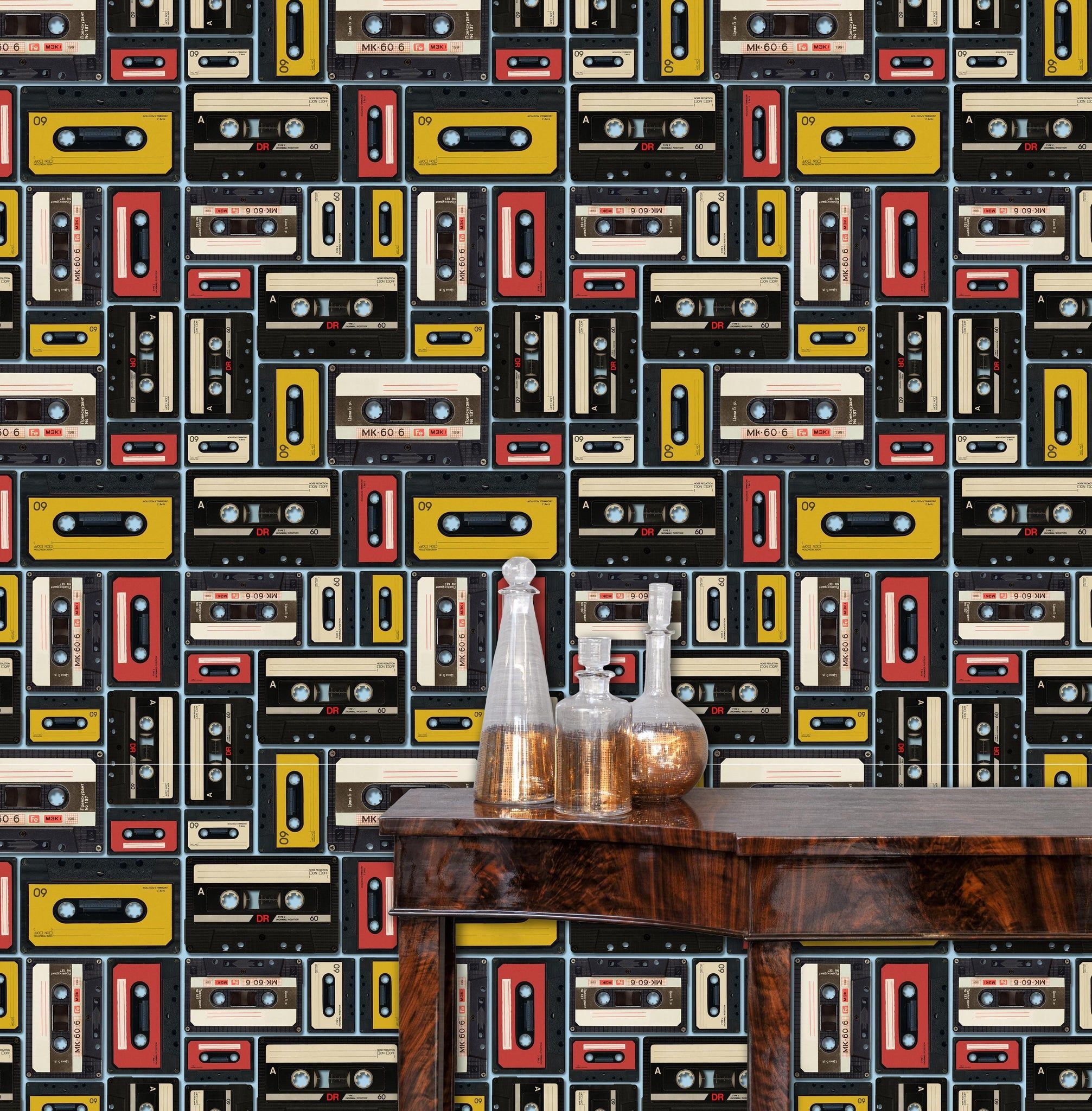 2013x2048 Arlo Vintage Retro Tape Cassette Wallpaper