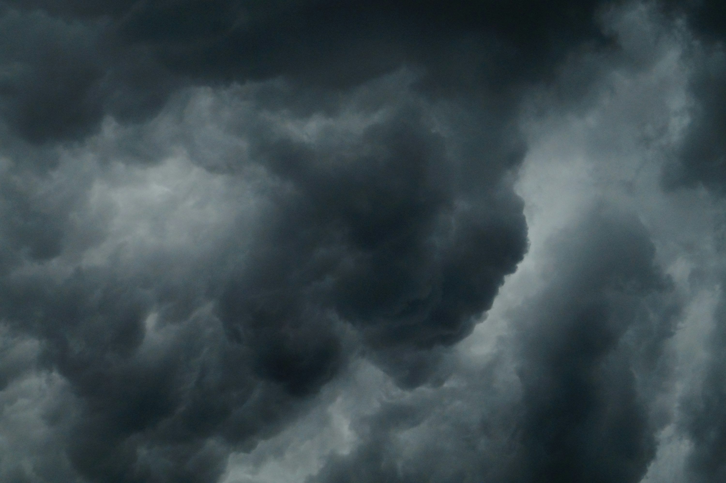 3000x1997 Cloudy Night Picture. Download Free Image