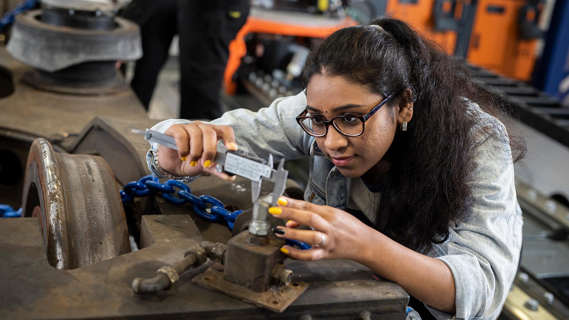 Engineering Woman Background Women Engineer Wallpapers - Top Free Women Engineer Backgrounds ...
