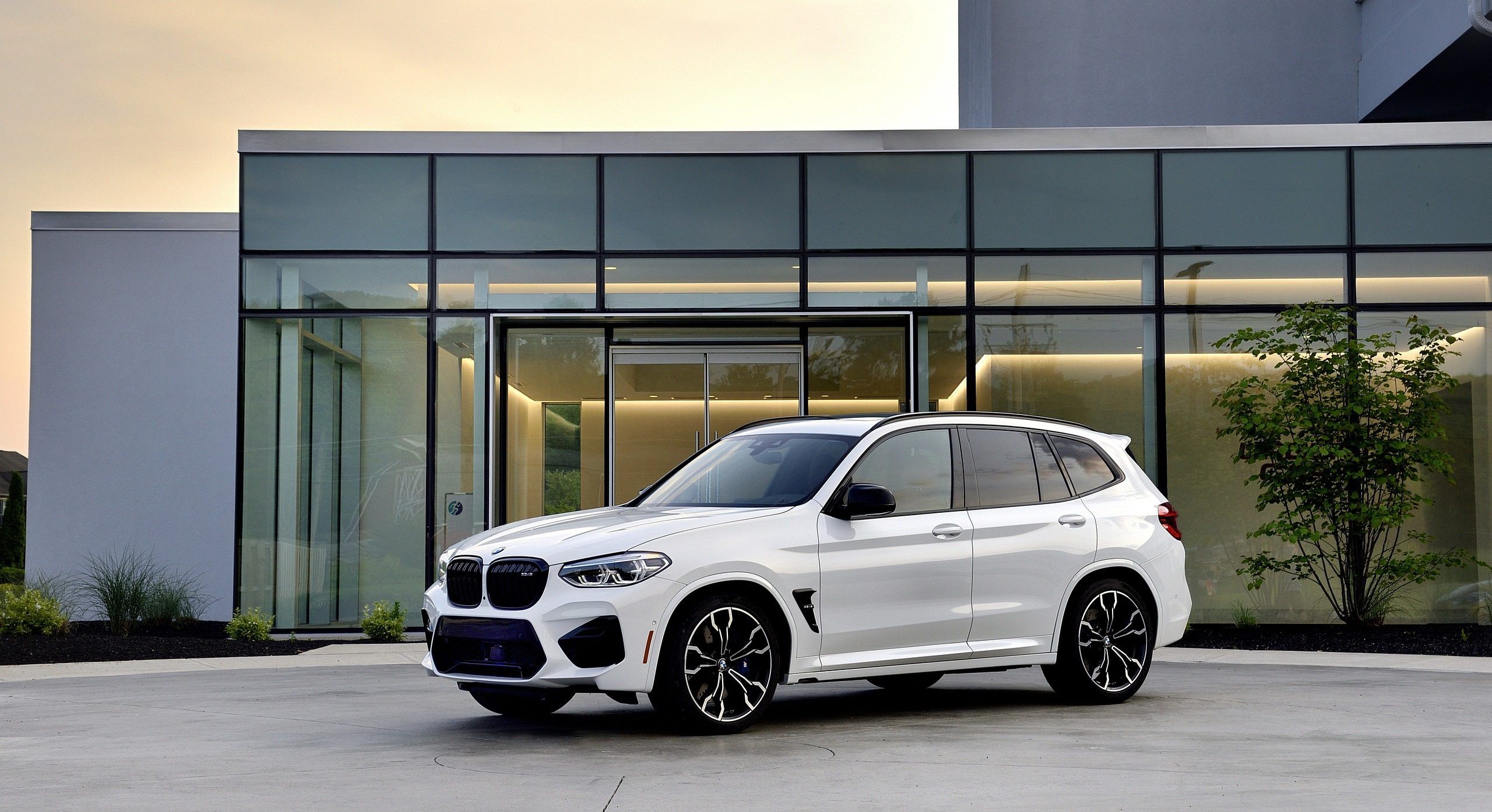 2560x1395 BMW X3 M Competition Wallpaper