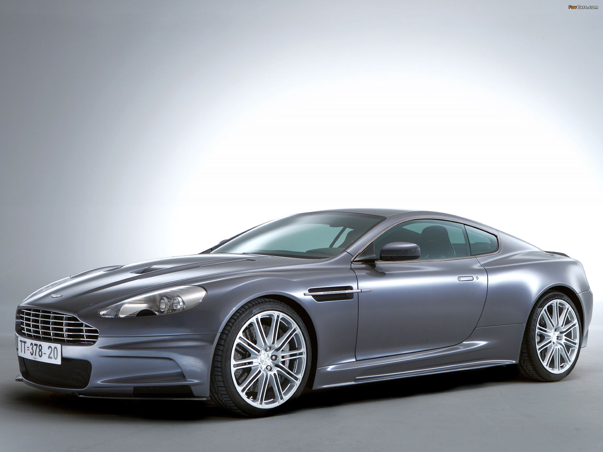 2048x1536 Aston Martin DBS 007 Casino Royale Wallpaper
