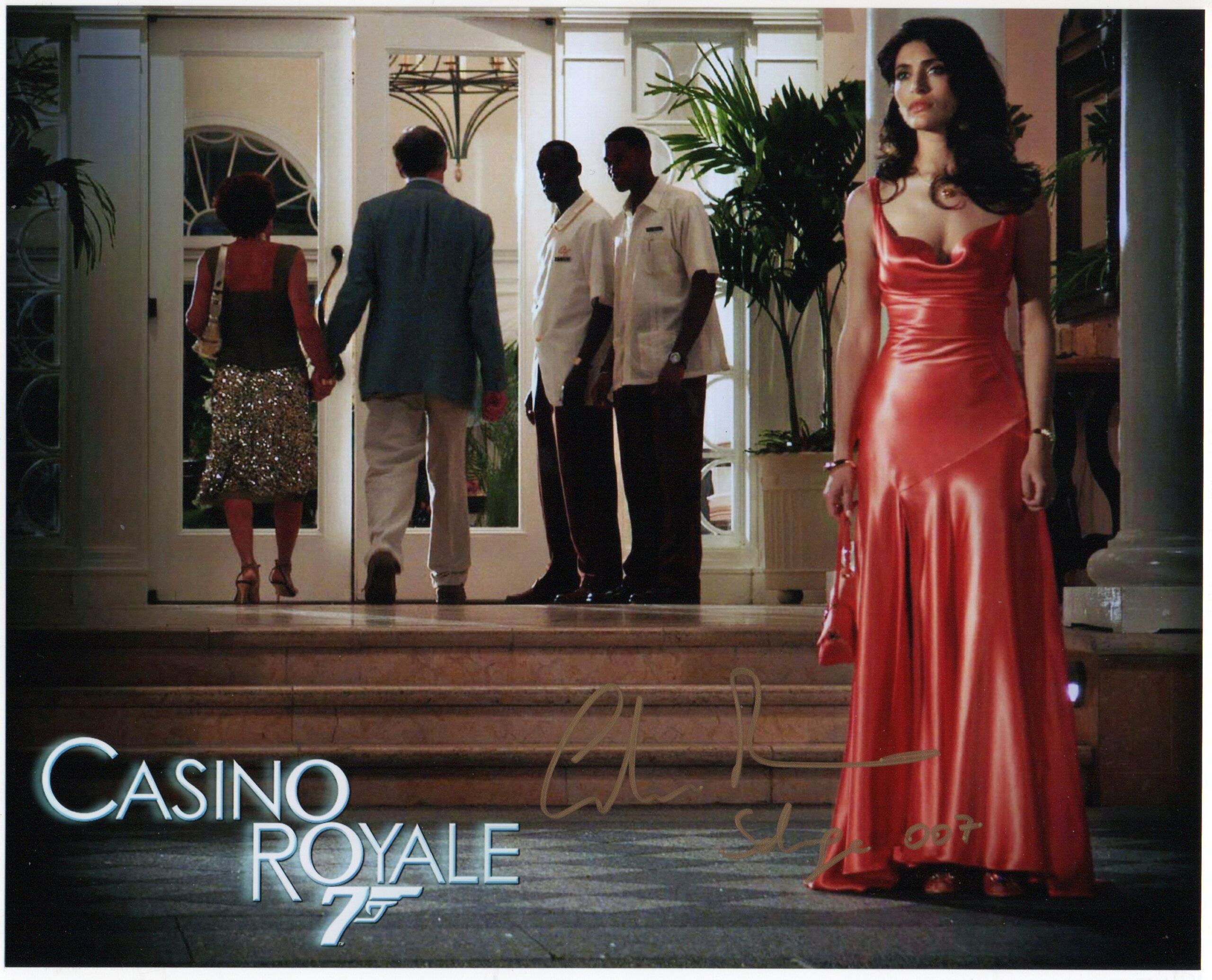 2560x2071 Caterina Murino Photo Bond Royale (2006)