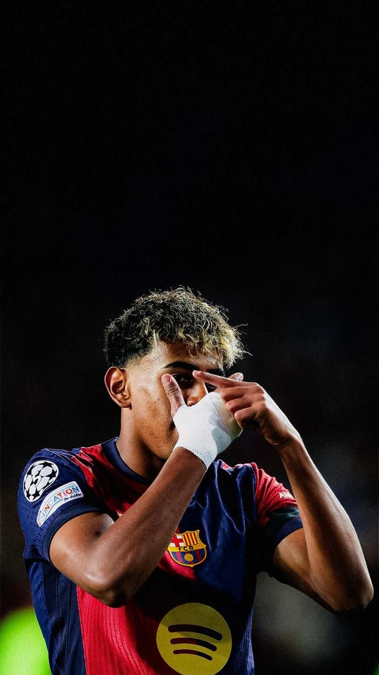 750x1334 Lamine Yamal 2025 Wallpaper