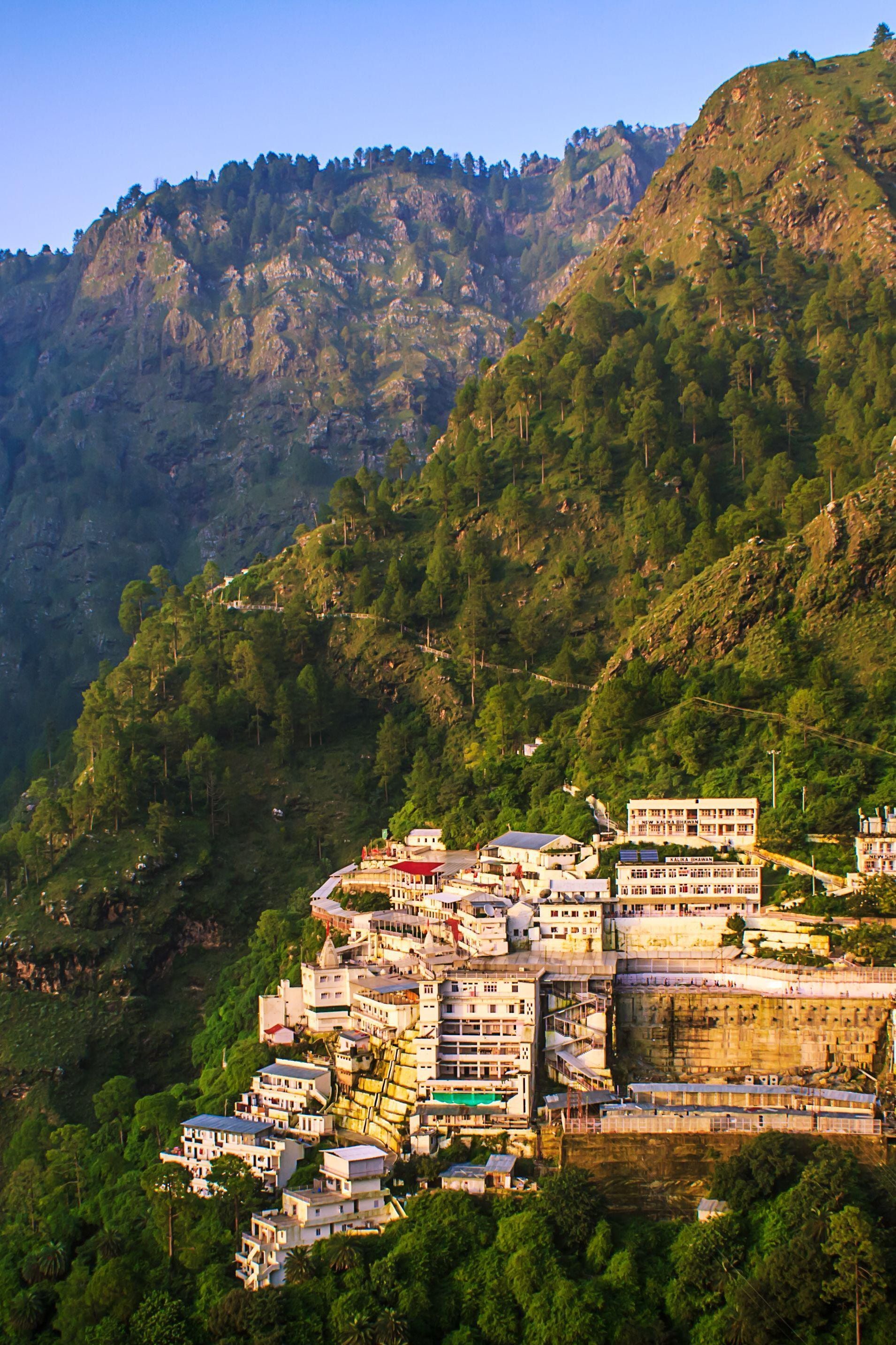 1910x2865 A guide to visiting the Vaishno Devi Temple: Where to stay, how to reach and the best time to visit. Condé Nast Traveller India