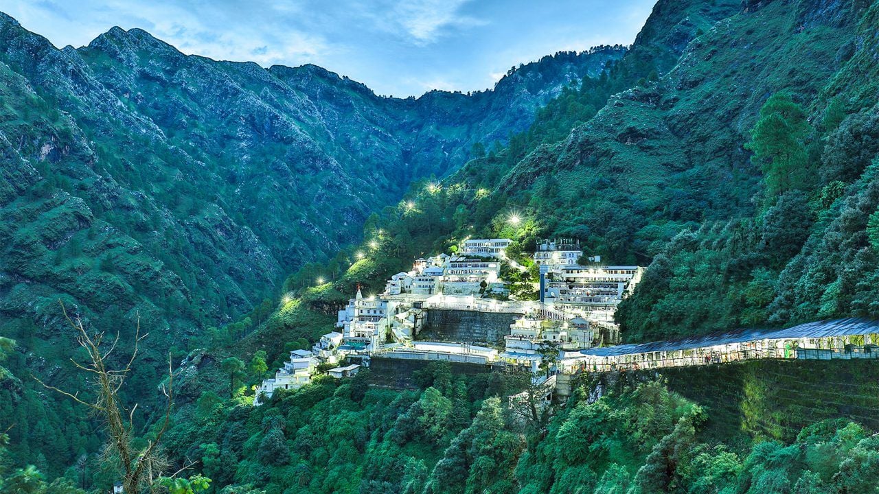 1280x720 Explore the Vaishno Devi Temple near Jammu