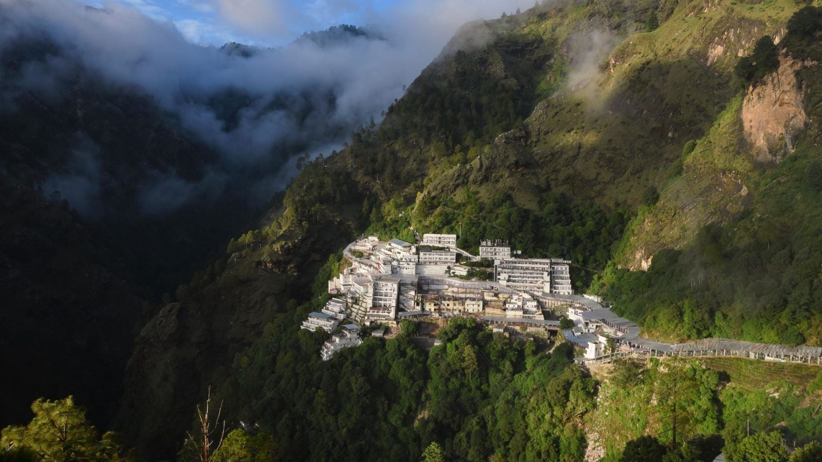 1600x900 Plan Your Next Vaishno Devi Yatra With This Handy Guide