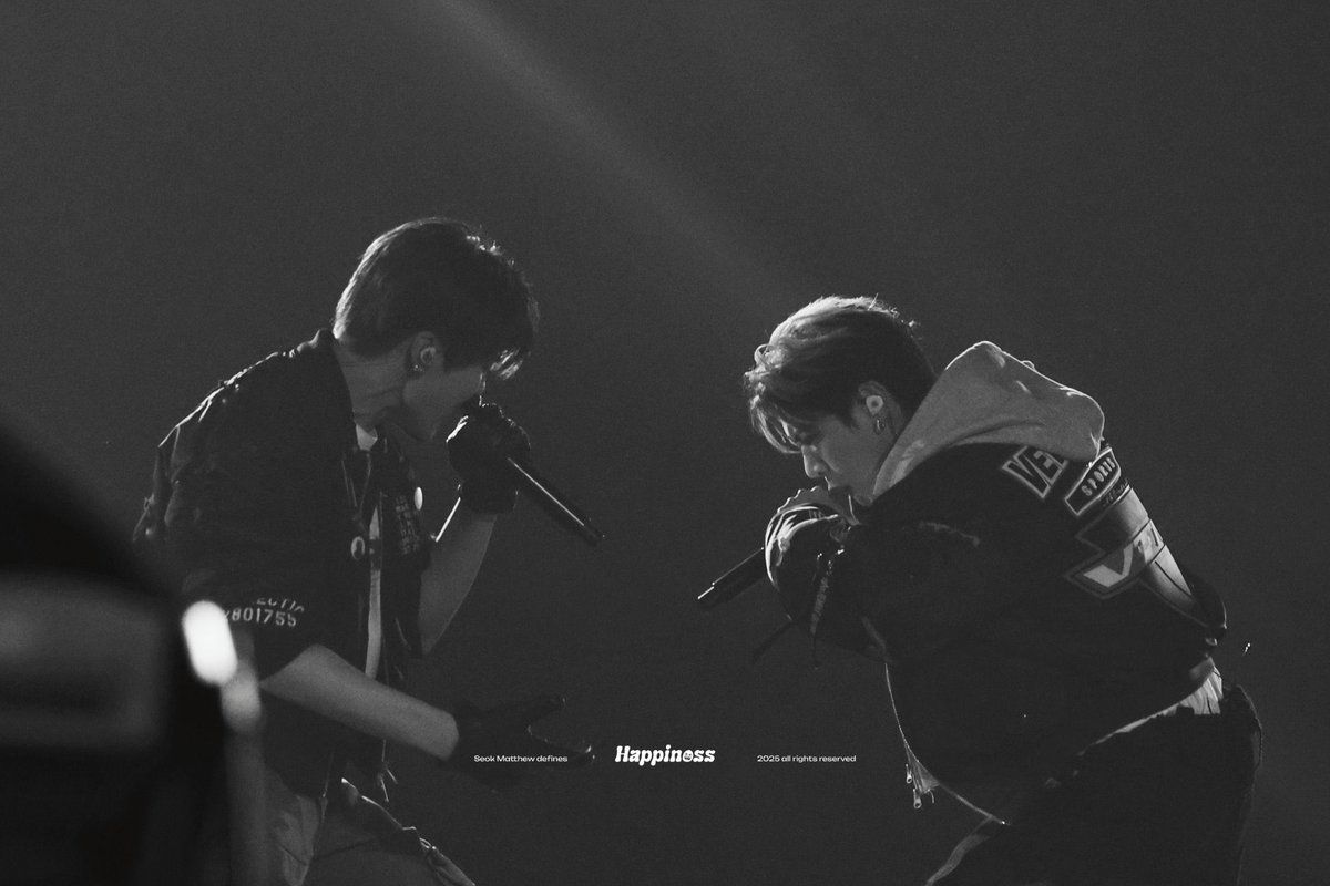 1200x800 gunwook has this picture of mattparkz from their kcon japan back packer performance taken by a matthew fansite as his laptop wallpaper!!