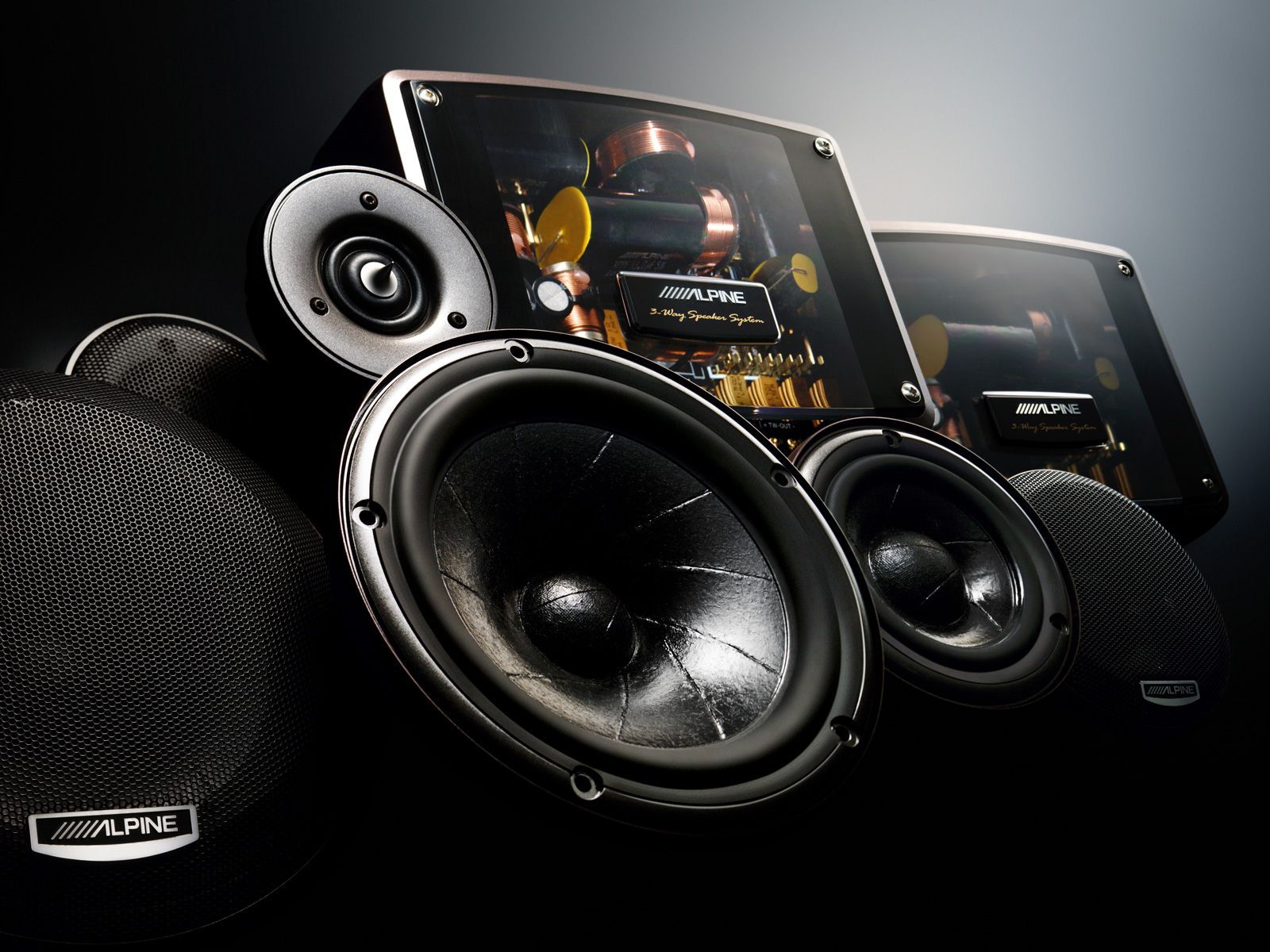 1600x1200 Car Audio Wallpaper