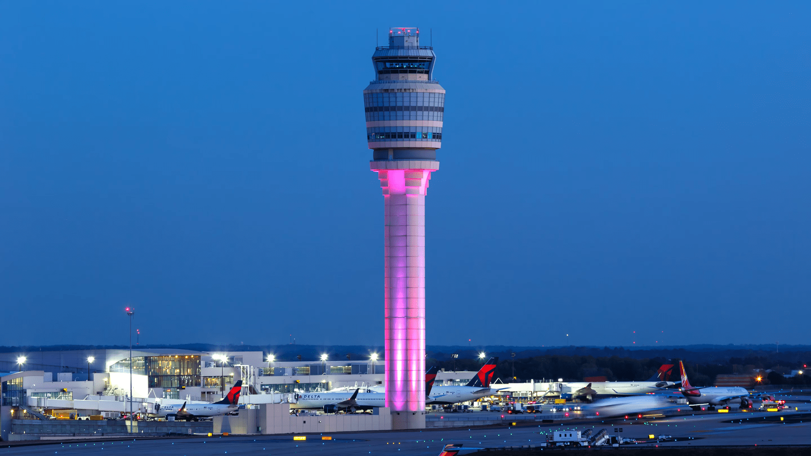 1600x900 The Tallest Air Traffic Control Towers in the United States