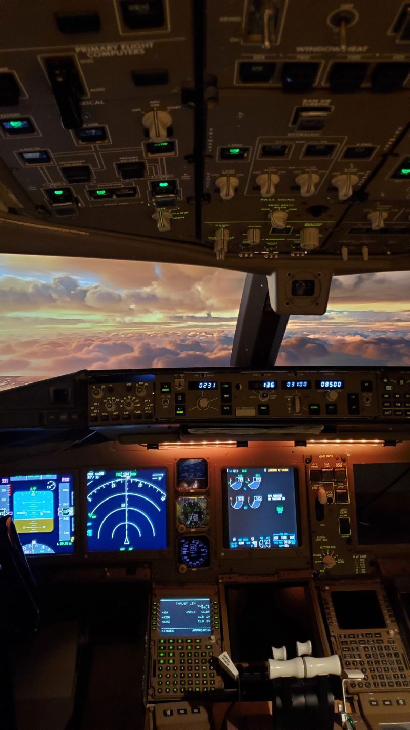 800x1422 Below are a few photo of the progress of my Boeing 777 simulator, which started as a project in the corner of my bedroom 26 years ago. Shown below is a sunset