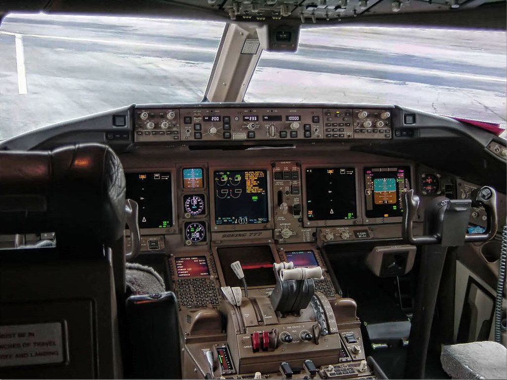 1024x768 boeing 777 cockpit