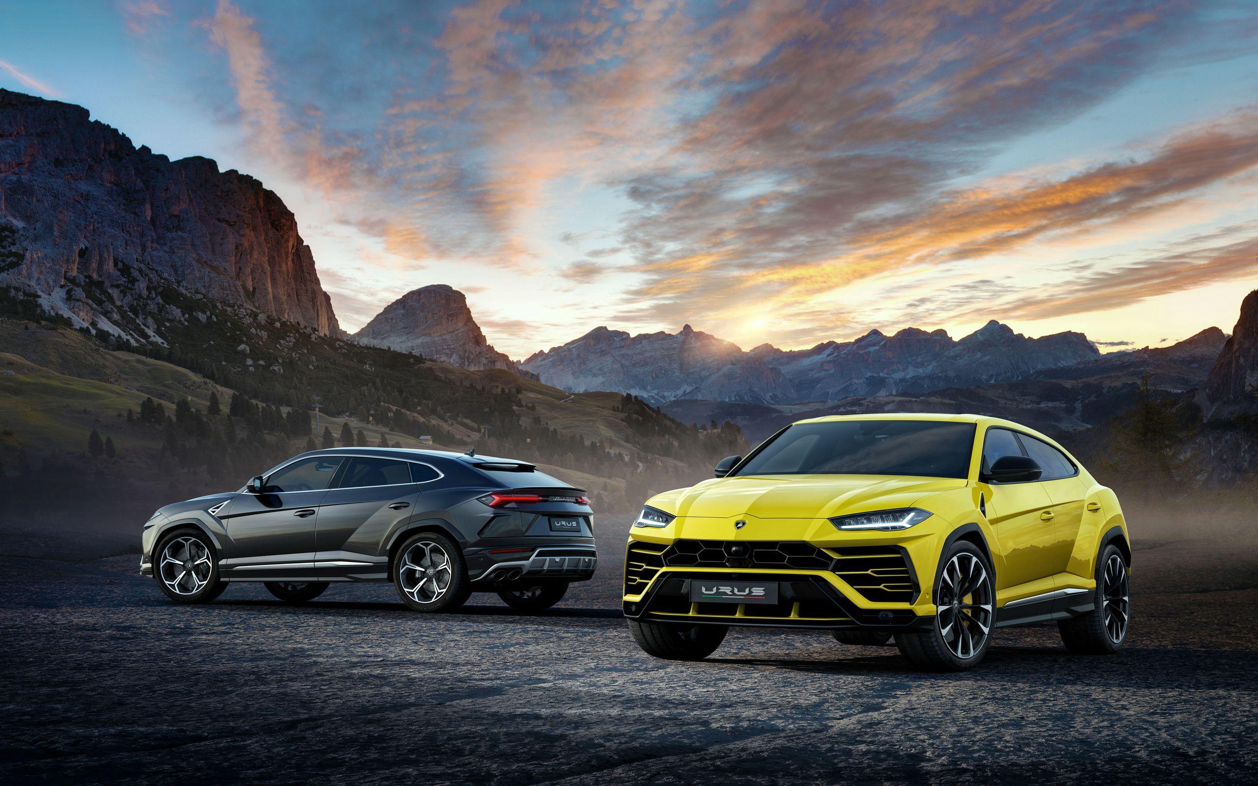 2560x1600 Lamborghini Urus Black And Yellow 4k 2560x1600