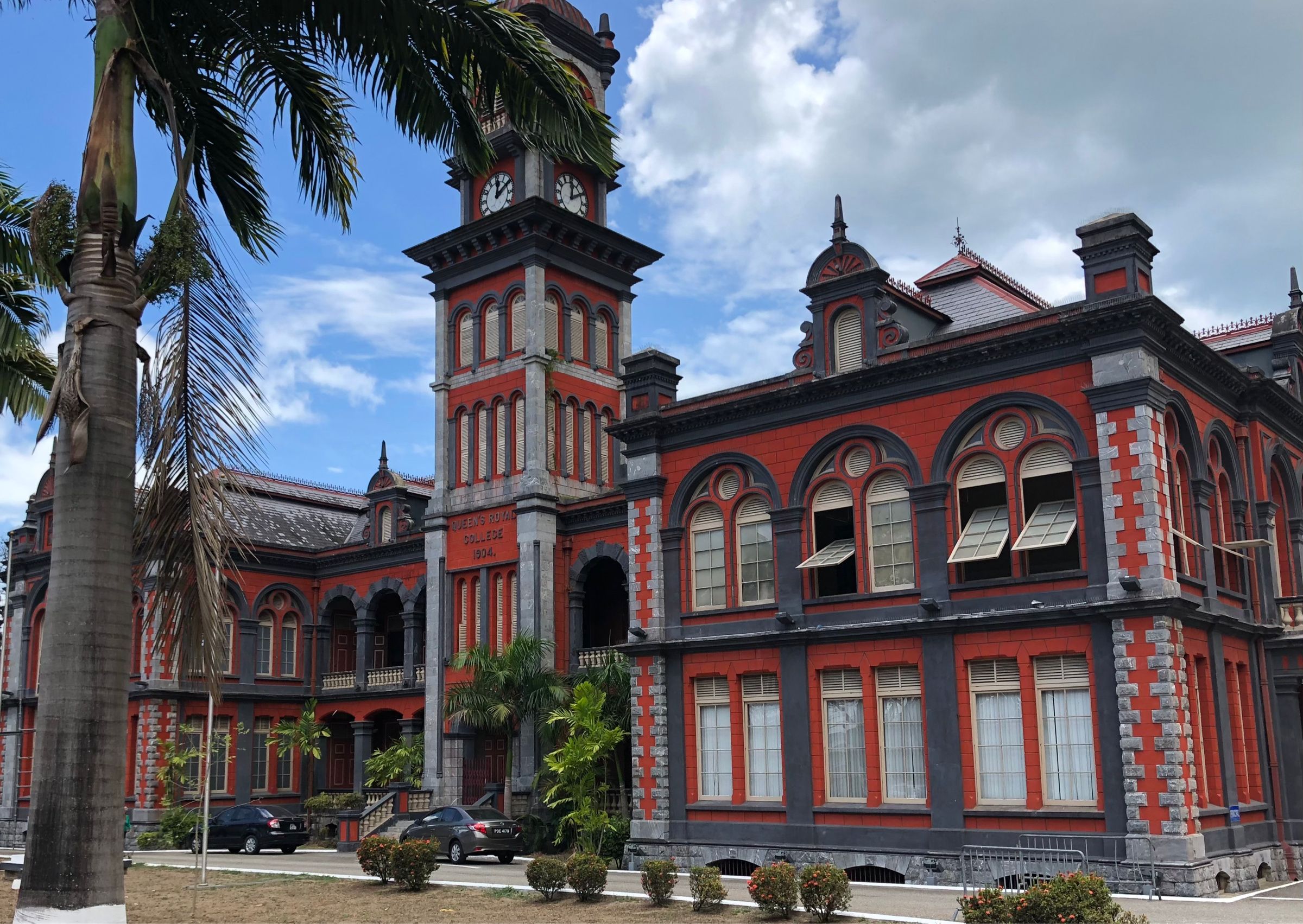2400x1703 Port Of Spain Wallpaper