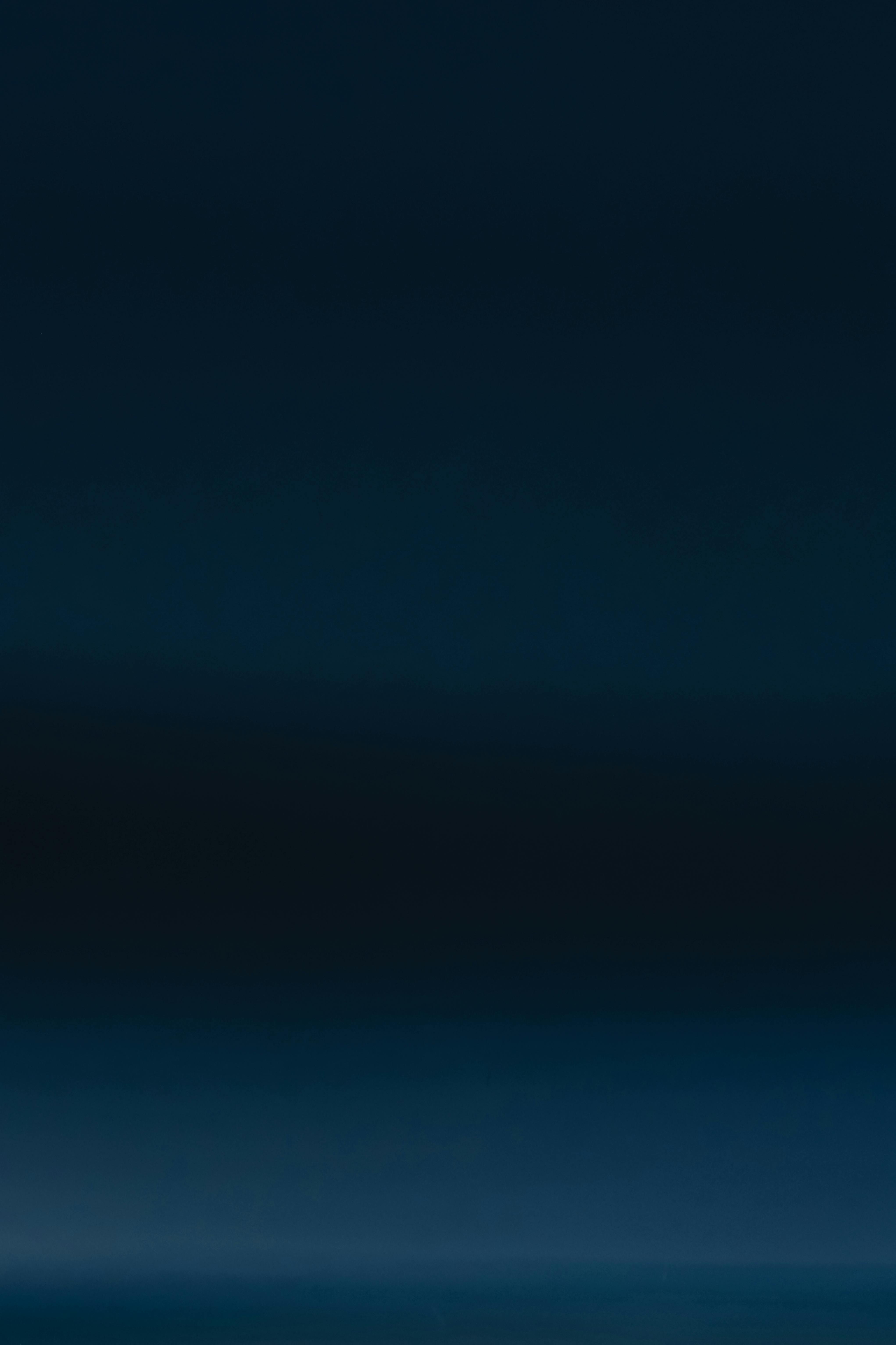 4085x6128 Graphic Illustration of Dark Blue Color Gradient · Free