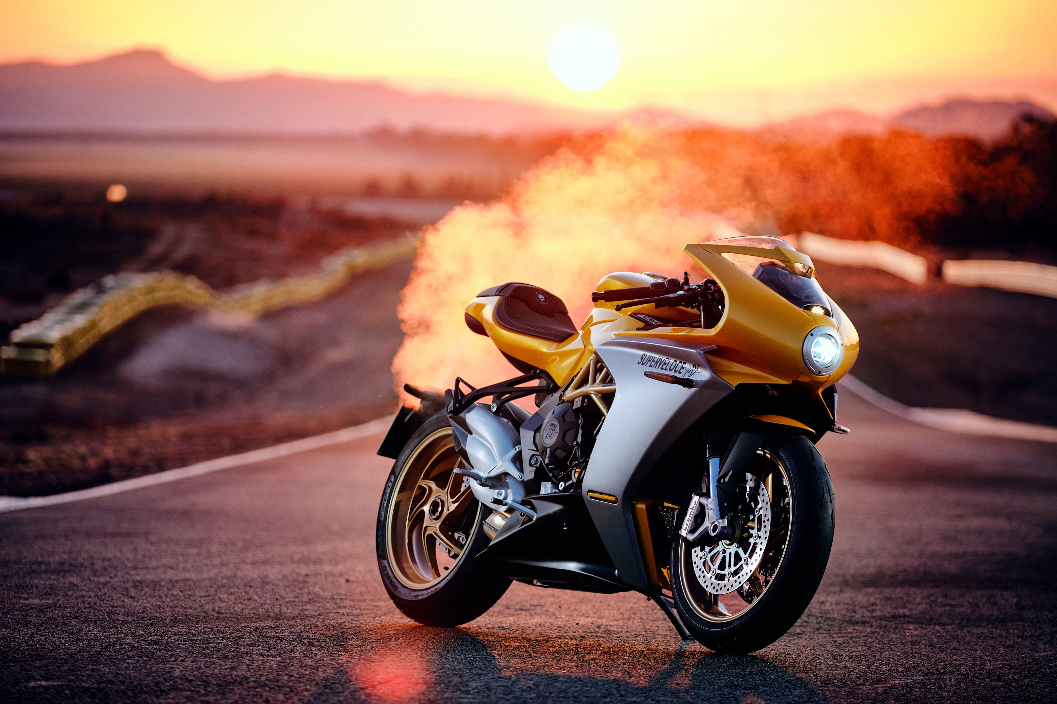 3674x2449 MV Agusta Superveloce Wallpaper 4K, Race bikes, 2021