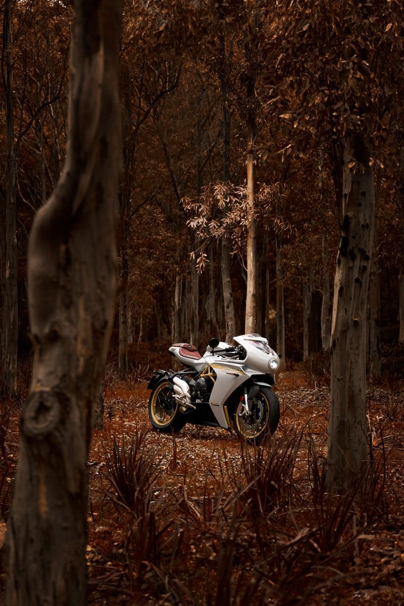 800x1200 The MV Agusta Superveloce range is enriched with an even more distinctive model: the Superveloce S. The Superveloce S is characterized by an even greater richness of details: the uniqueness of the