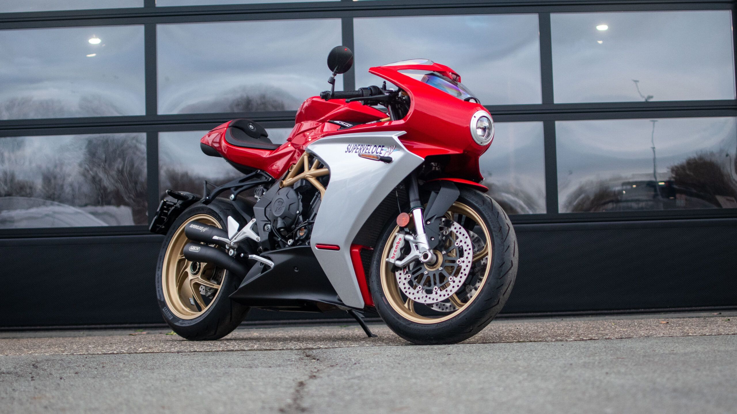 2560x1440 MV Agusta Superveloce