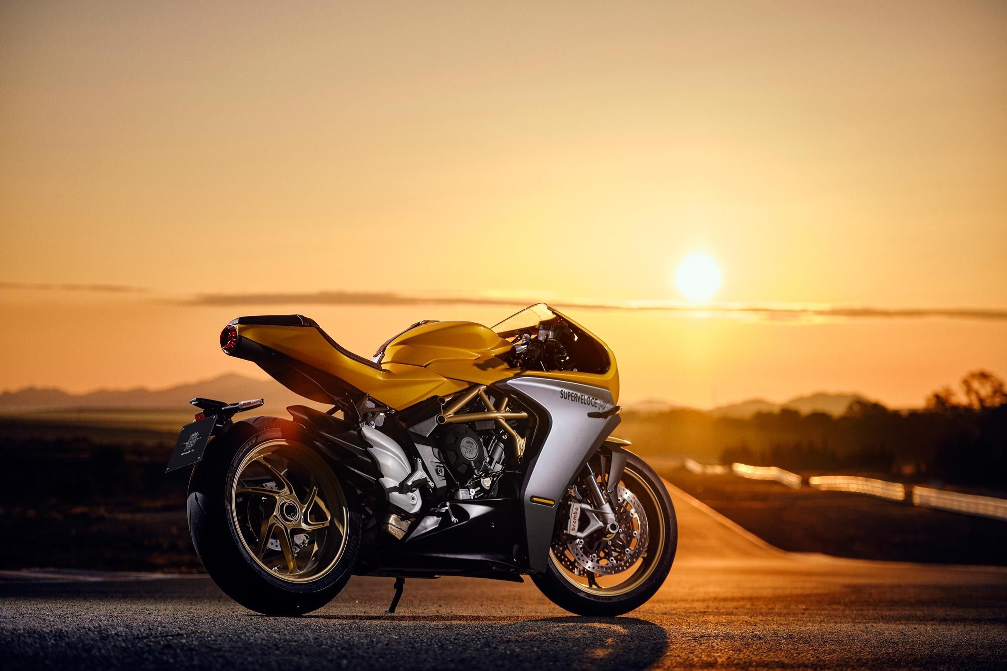 2021x1347 MV Agusta Superveloce Wallpaper