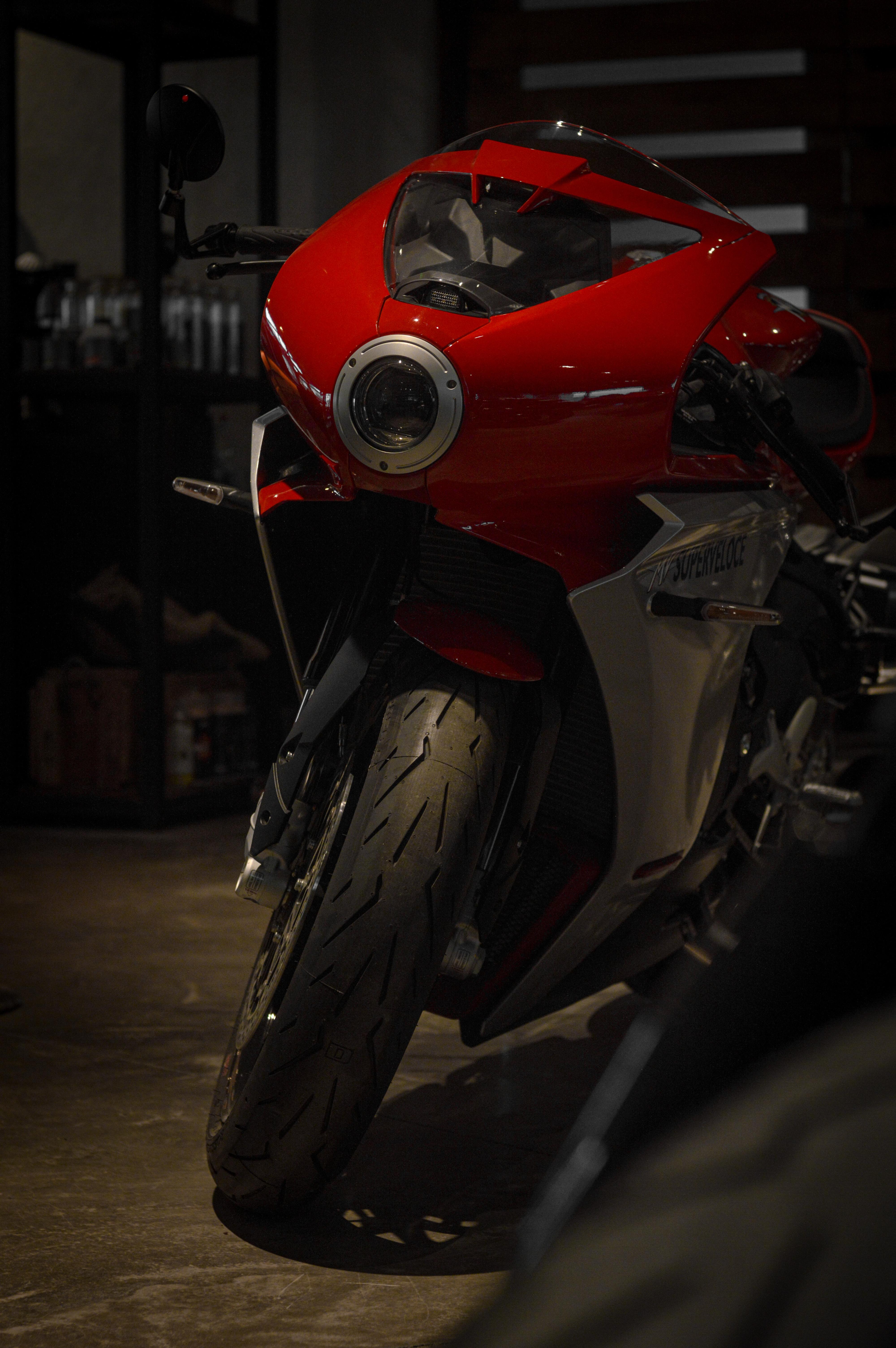 4000x6016 MV Agusta Superveloce, Italian Beauty. (4000x6016)
