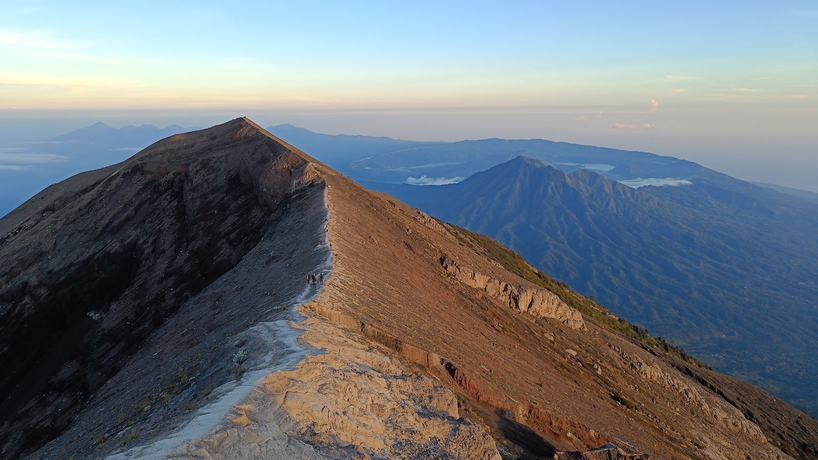 1600x900 Mount Agung, Volcano in Bali