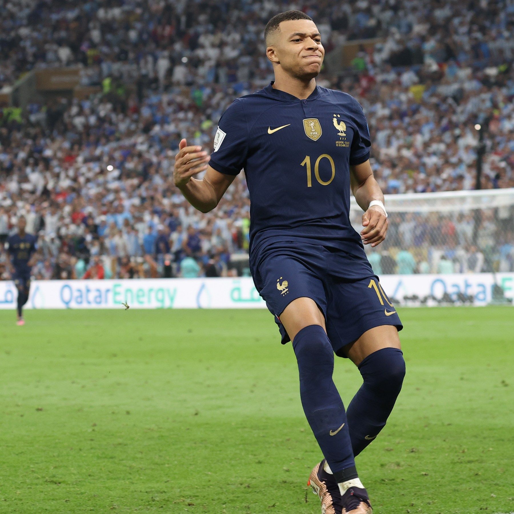 1800x1800 France fans hail Mbappe’s dazzling World Cup final performance