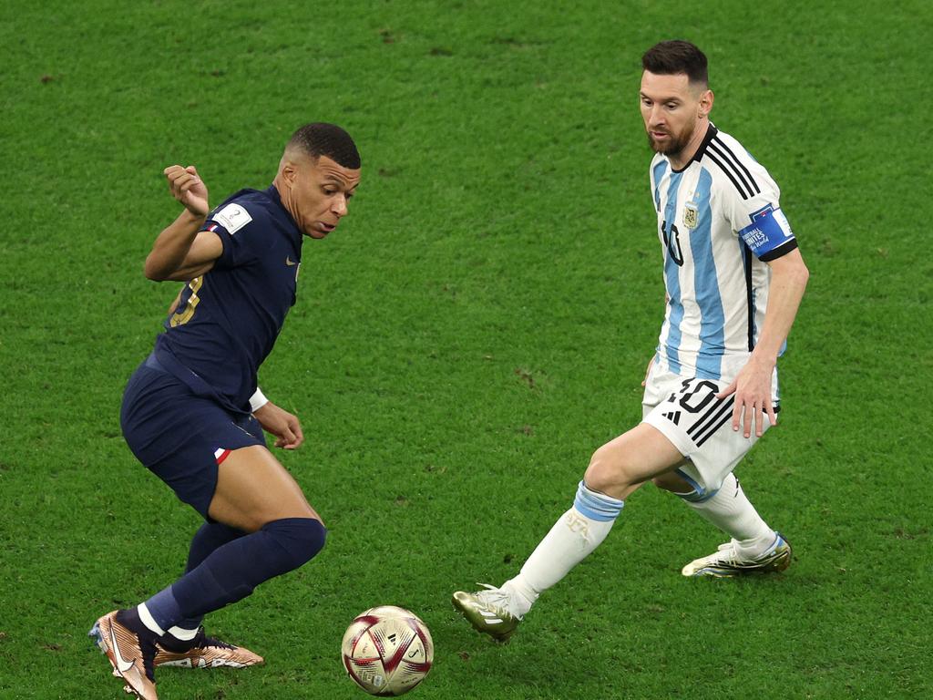 1024x768 FIFA World Cup 2022: Lionel Messi vs Kylian Mbappe shine in Argentina vs France