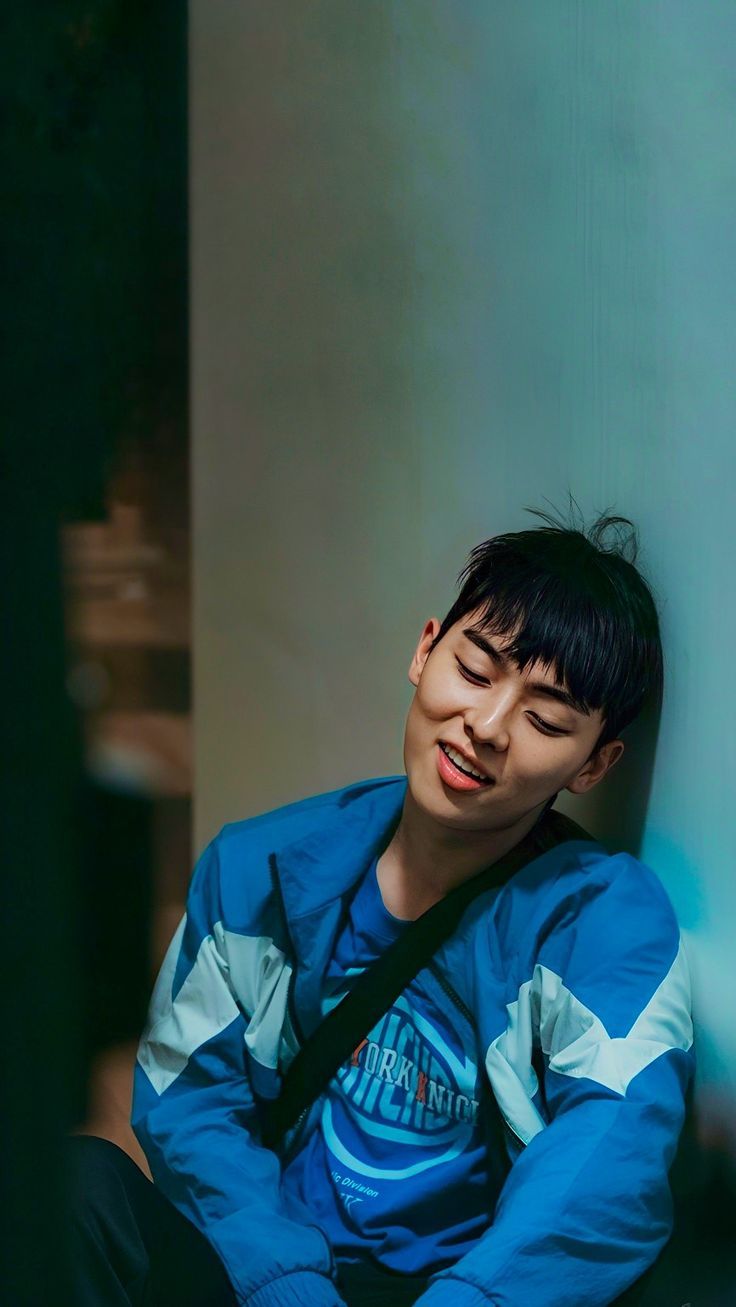 736x1307 WEAK HERO CLASS 1. Hero, Korean actors, Hero wallpaper
