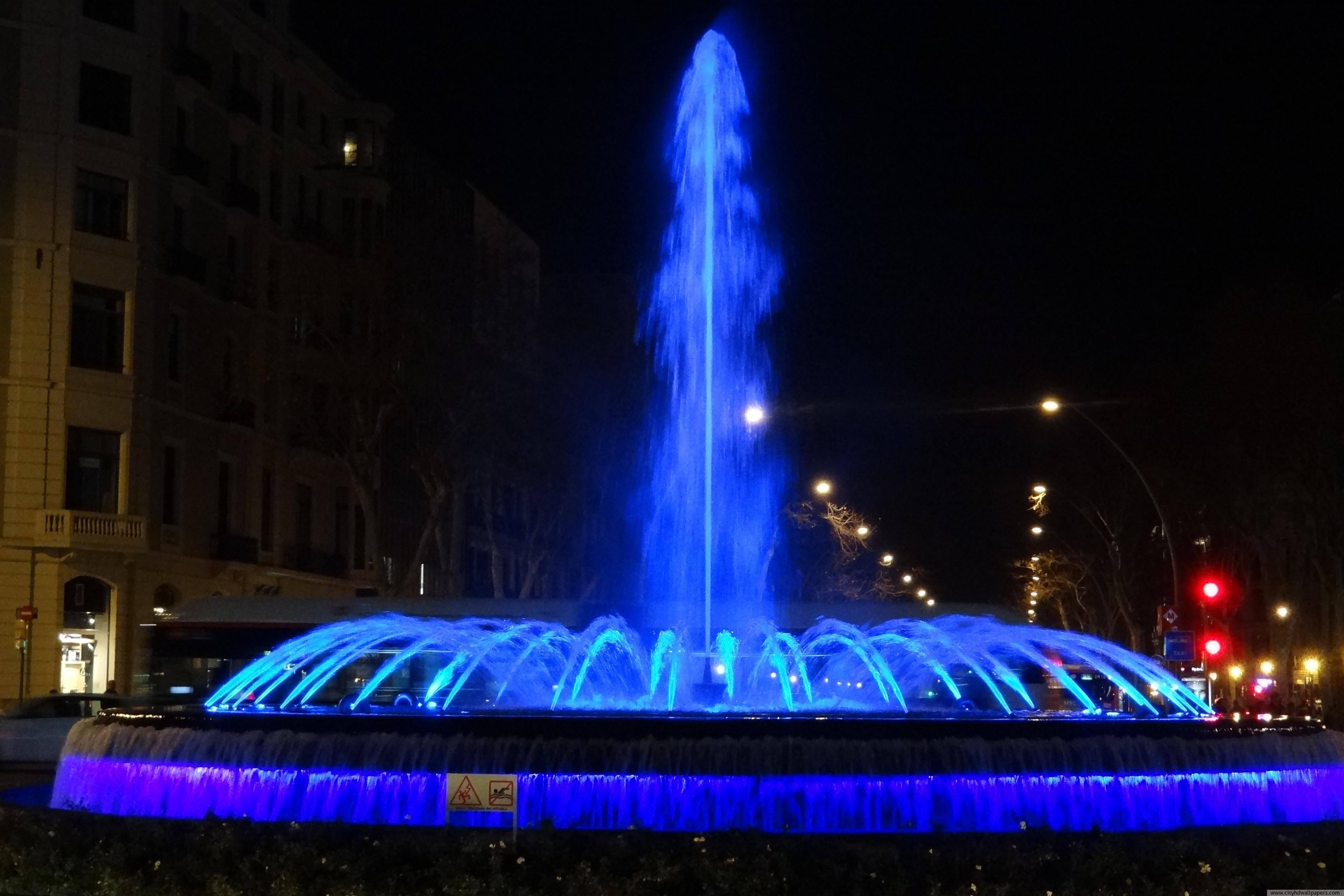 3840x2560 Free download Beautiful Fountain at night in Barcelona city city