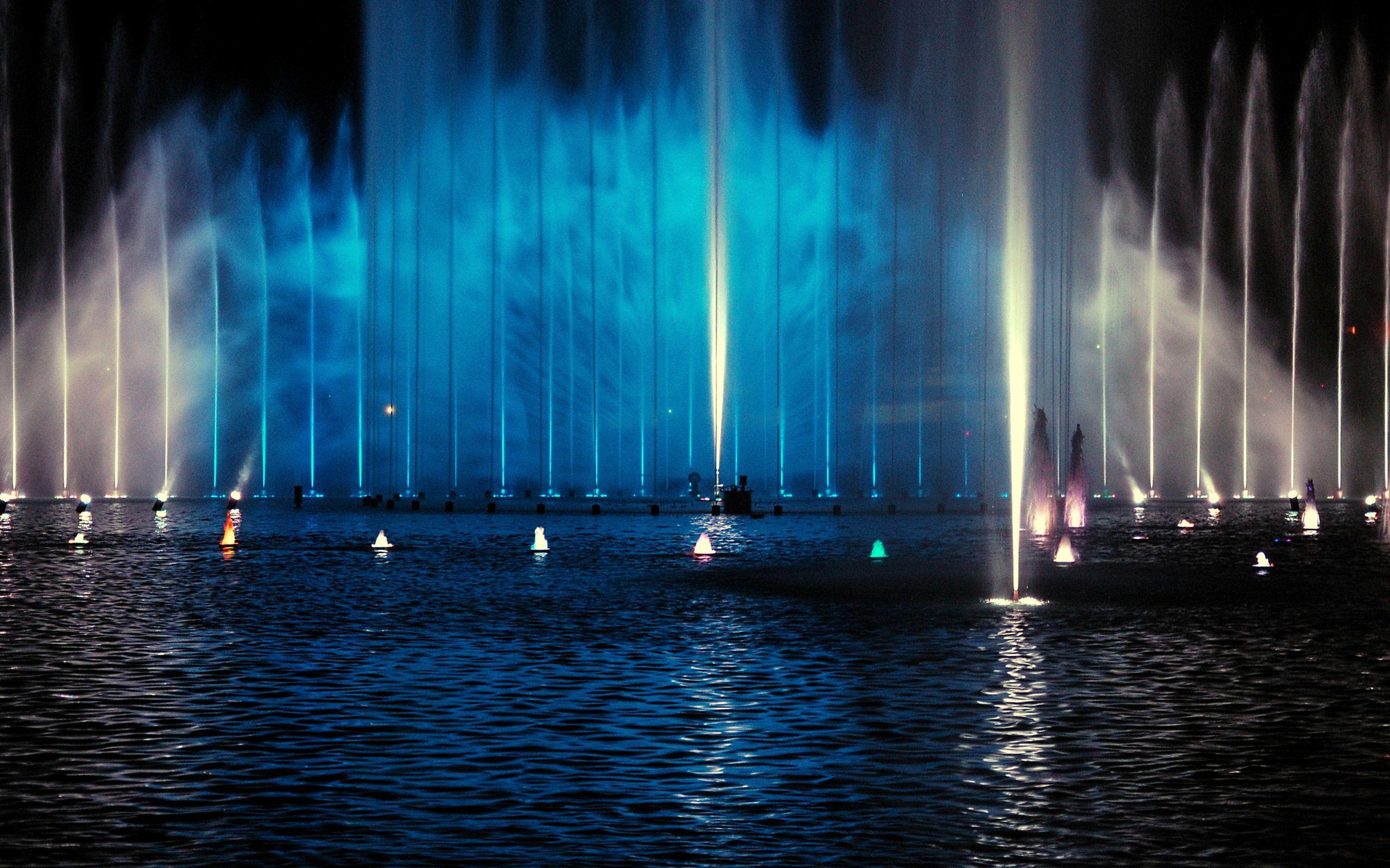 The eye fountain. Красивые фонтаны. Фон фонтан. Вода в фонтане. Красивый фон фонтан.